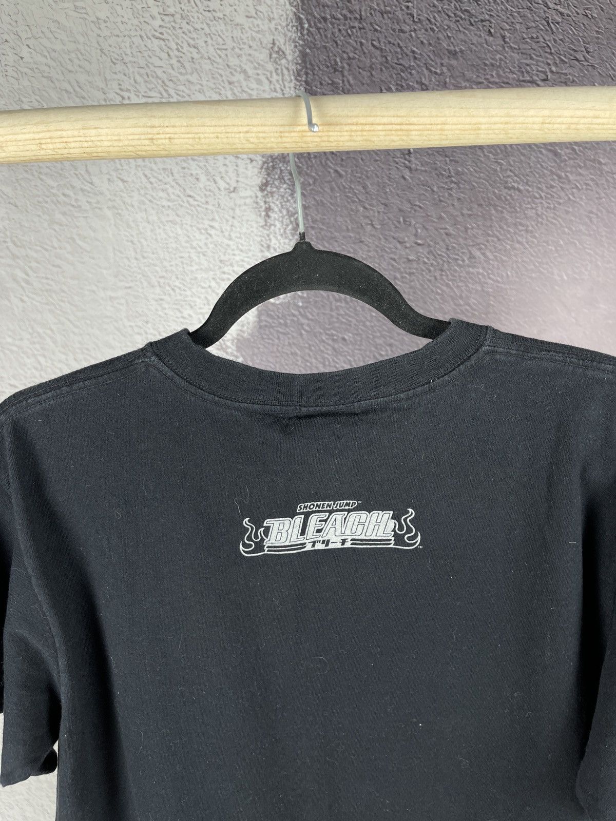 Anime BLEACH Ichigo Kurosaki vintage y2k shonen anime jump T-shirt Size US M / EU 48-50 / 2 - 9 Thumbnail