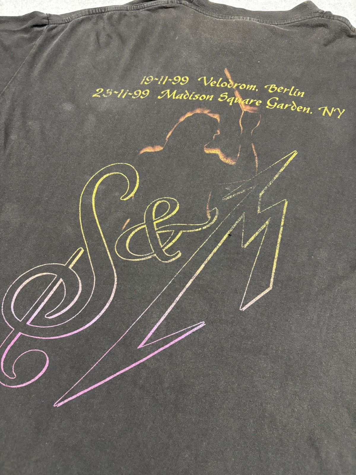 Band Tees Metallica S&M Symphony 1999 Tour Vintage Band Tee XL 90s Size US XL / EU 56 / 4 - 18 Thumbnail