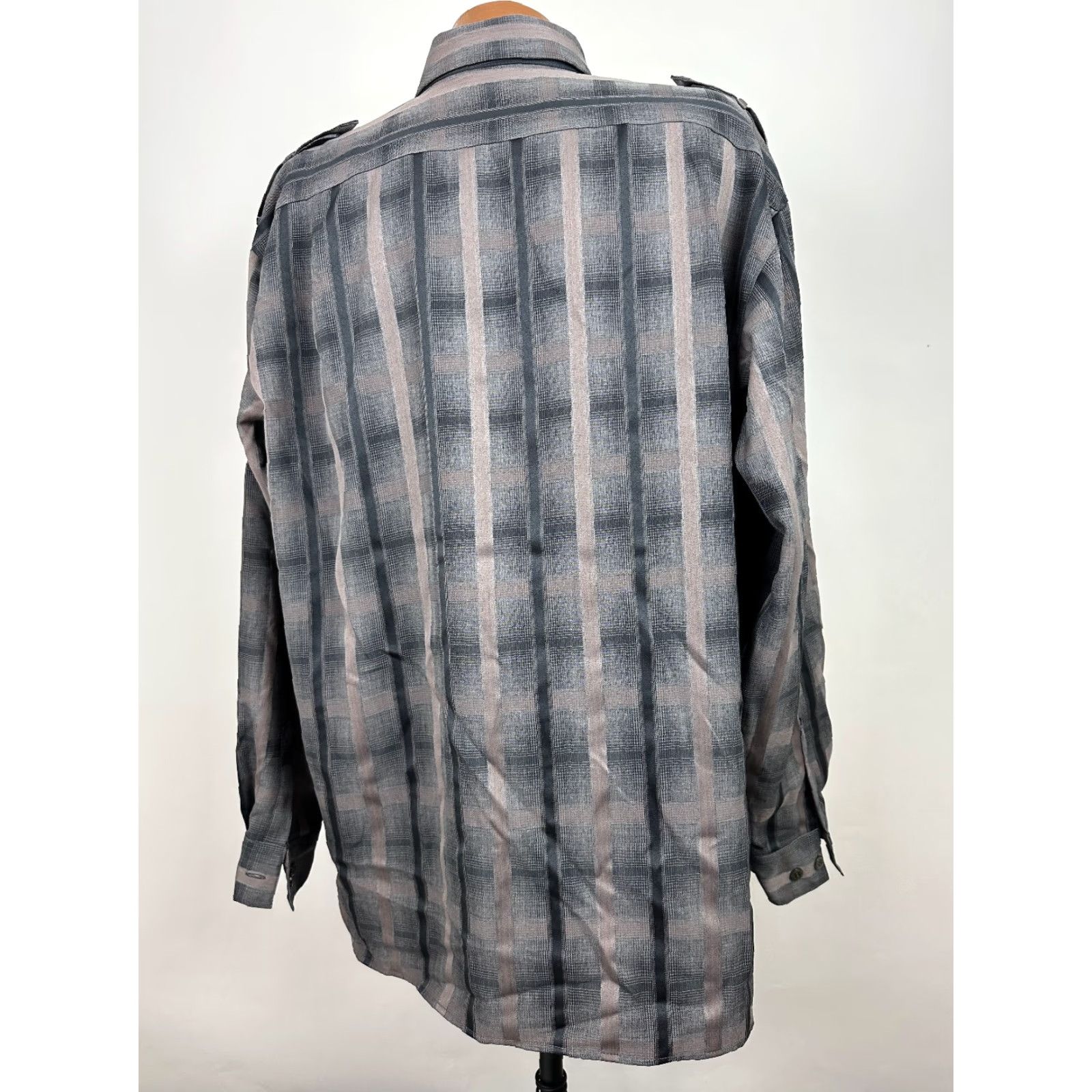 Vintage VINTAGE 90s PRONTI Shirt Men 2XL Button-Up Plaid Polyester Shadow Gray 27" Pit to Pit Pockets 32.5" Collared Sleeve Long Mens Size US XXL / EU 58 / 5 - 7 Thumbnail