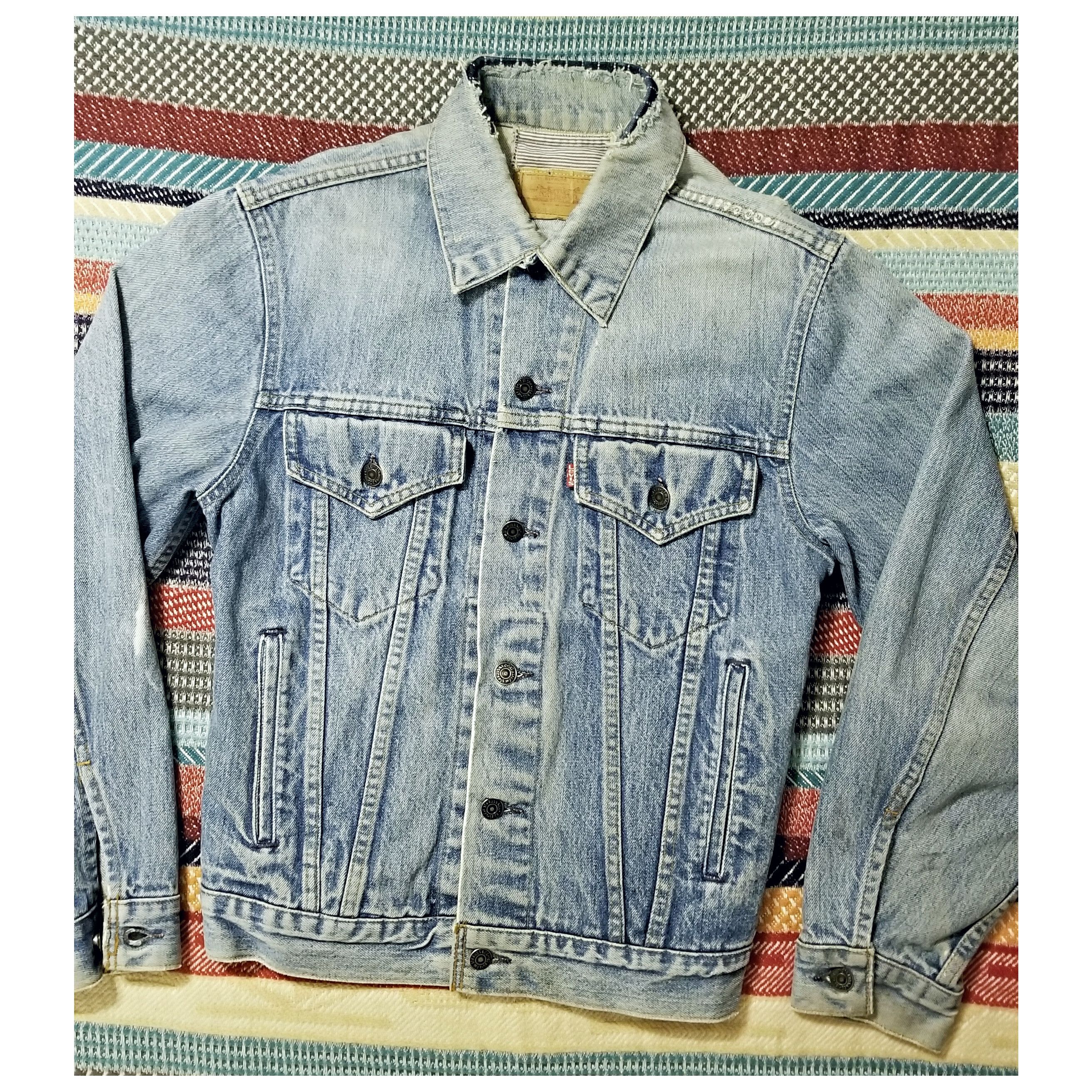 Levi's VTG. LEVI'S DISTRESSED/ REPAIRED TRUCKER JACKET- SIZE LRG Size US L / EU 52-54 / 3 - 4 Thumbnail