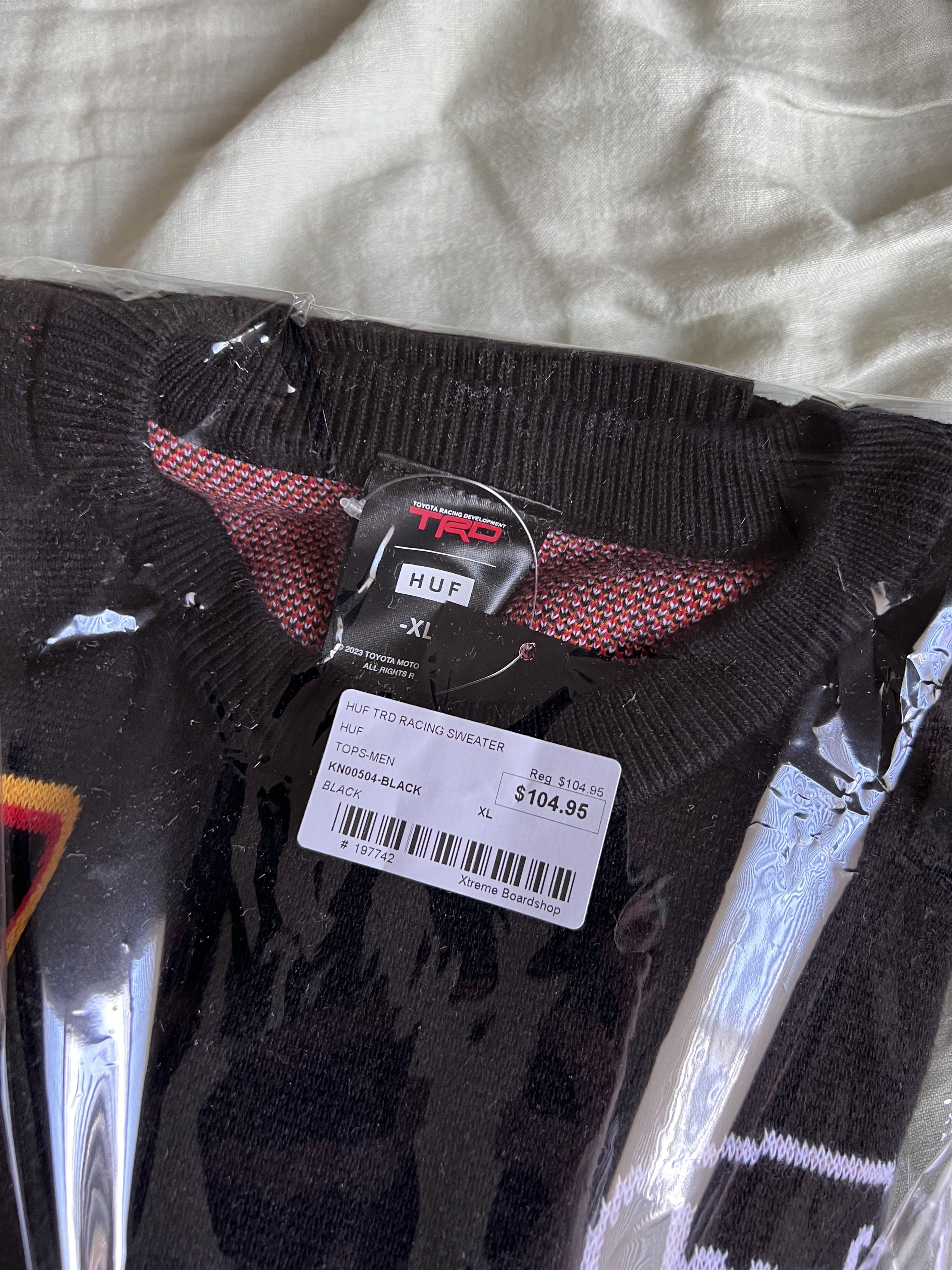 Huf HUF Toyota TRD Tracing Sweater in Black Size US XL / EU 56 / 4 - 6 Thumbnail