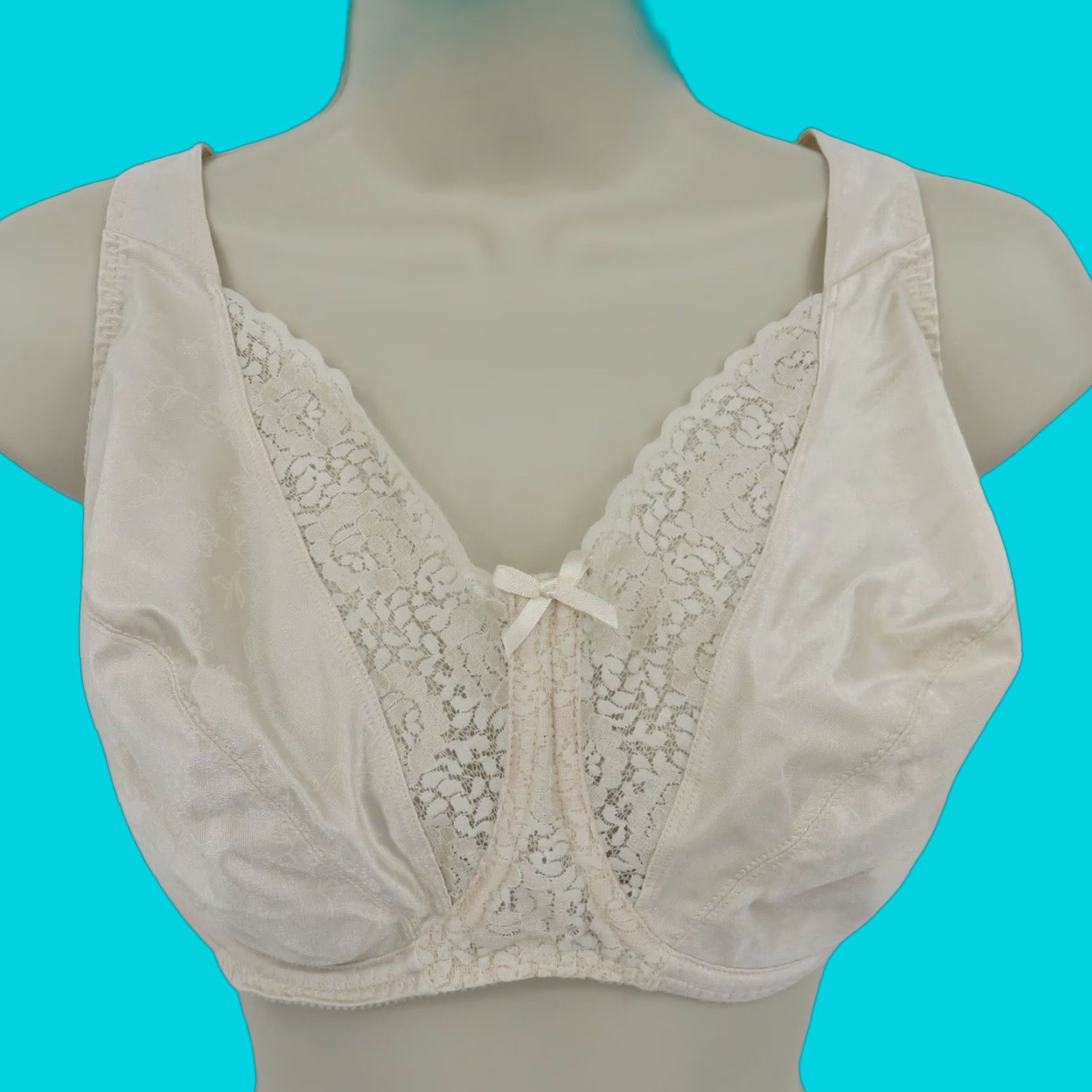 Vintage Playtex Secrets 40DD Underwire Unlined T-Shirt Bra Cream Floral 40DD Womens Vip Lounge Style 4422 Size ONE SIZE - 1 Thumbnail