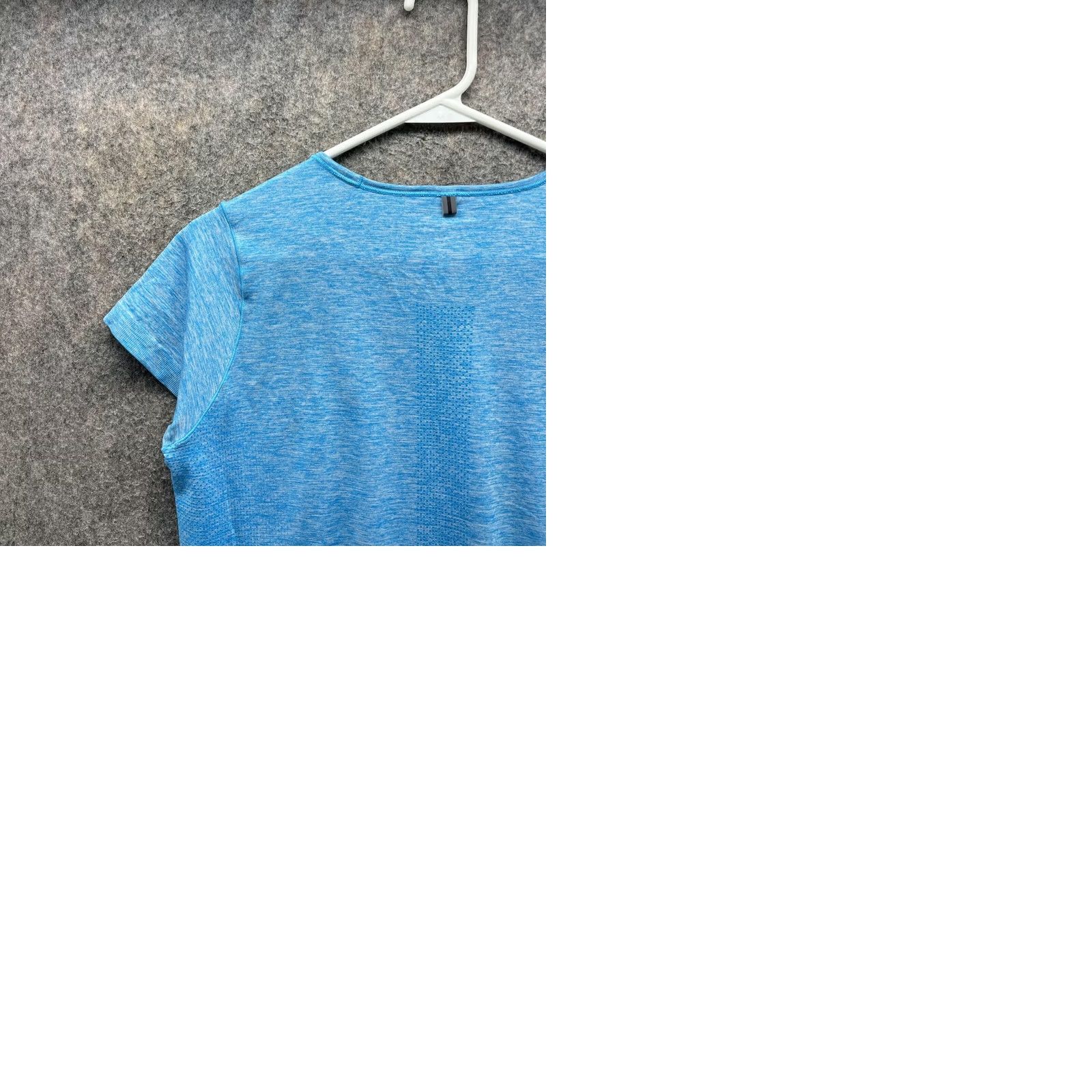Nike Nike Shirt Women Large Blue Athletic Dri Fit Polyester Gym Swoosh Shirt Size L / US 10 / IT 46 - 9 Thumbnail