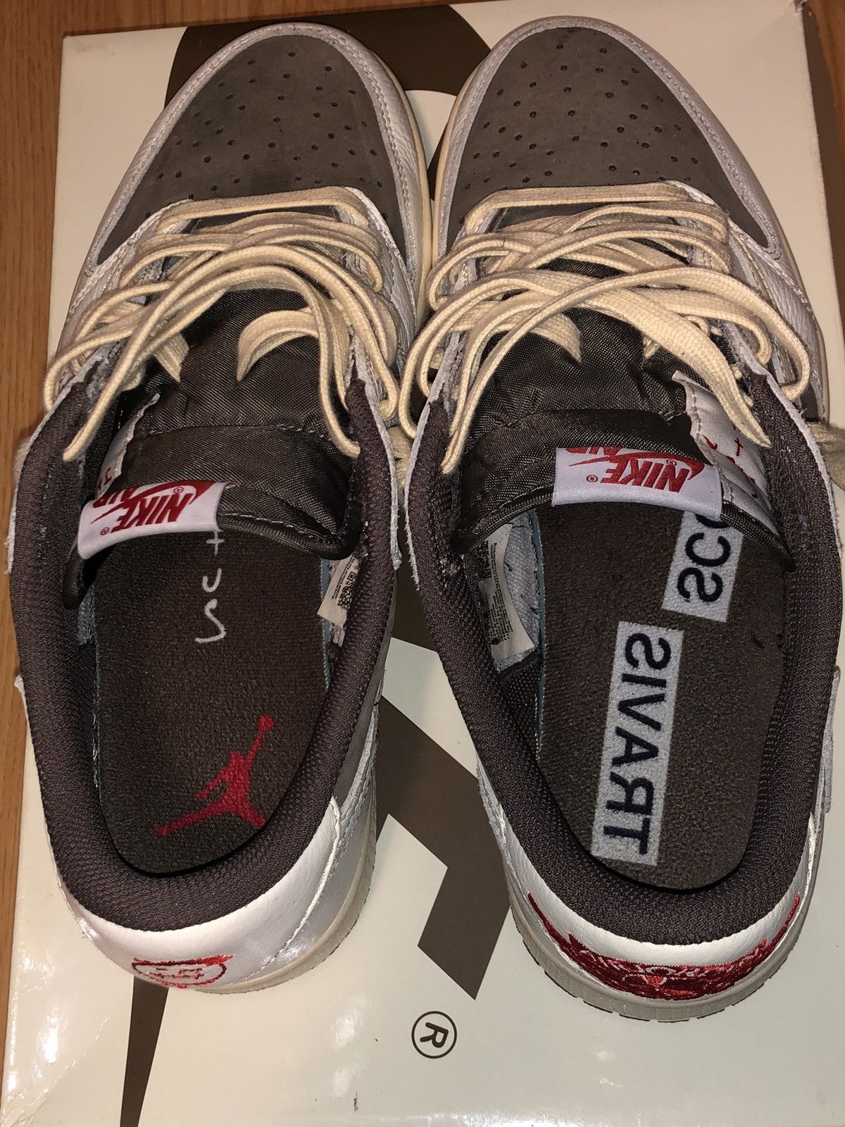 Nike × Travis Scott Travis Scott Air Jordan 1 Retro Low Reverse Mocha - Size 9 Size US 9 / EU 42 - 7 Thumbnail