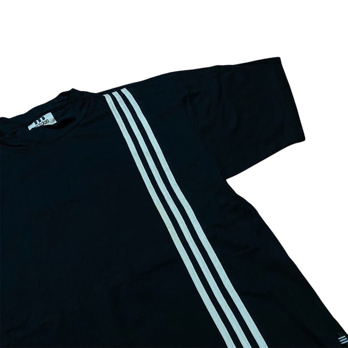 Adidas Adidas 3 Stripes side Logo Tee Size US L / EU 52-54 / 3 - 2 Thumbnail