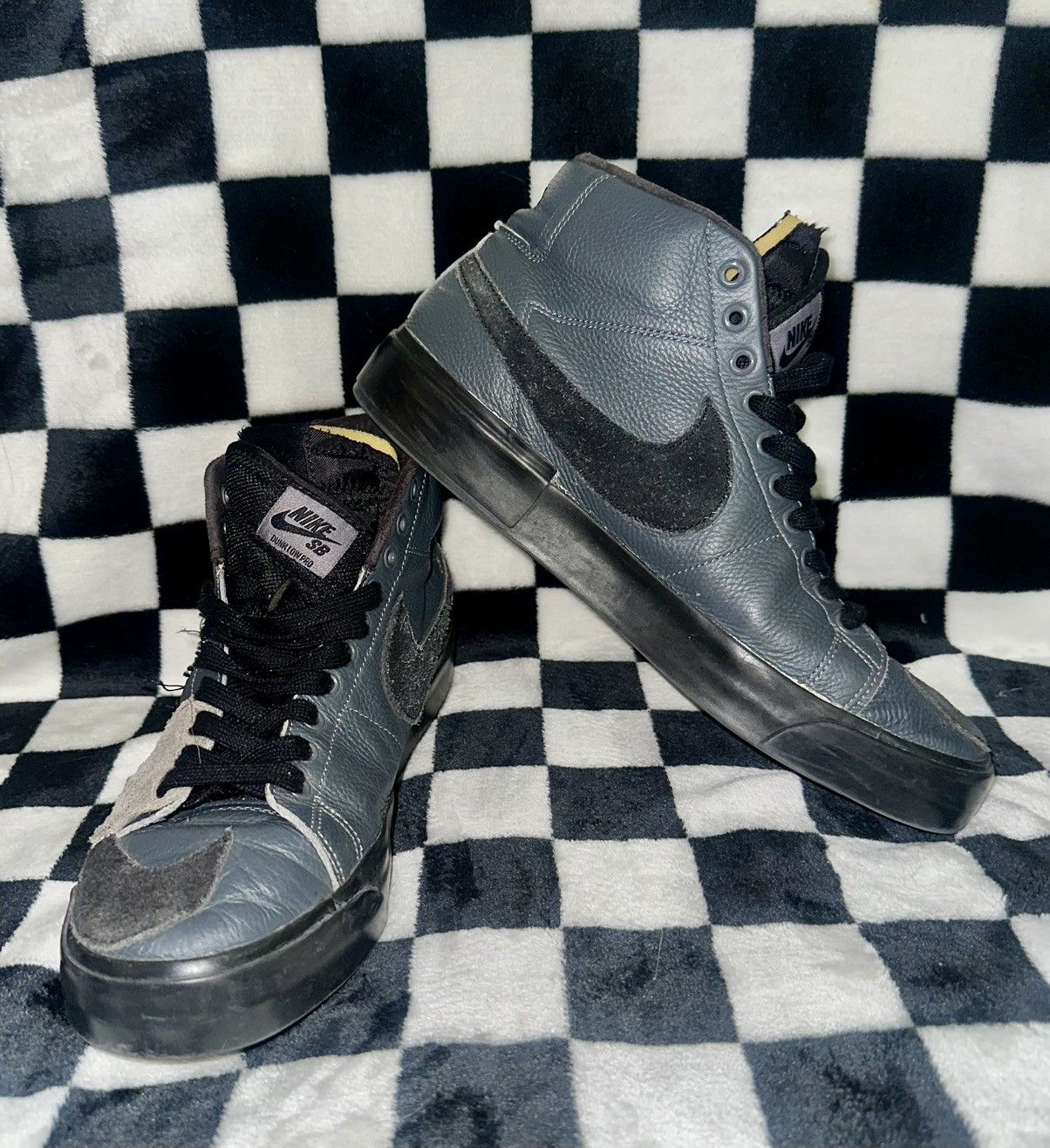 Nike Nike SB Blazer Zoom Mid Size US 11 / EU 44 - 1 Thumbnail