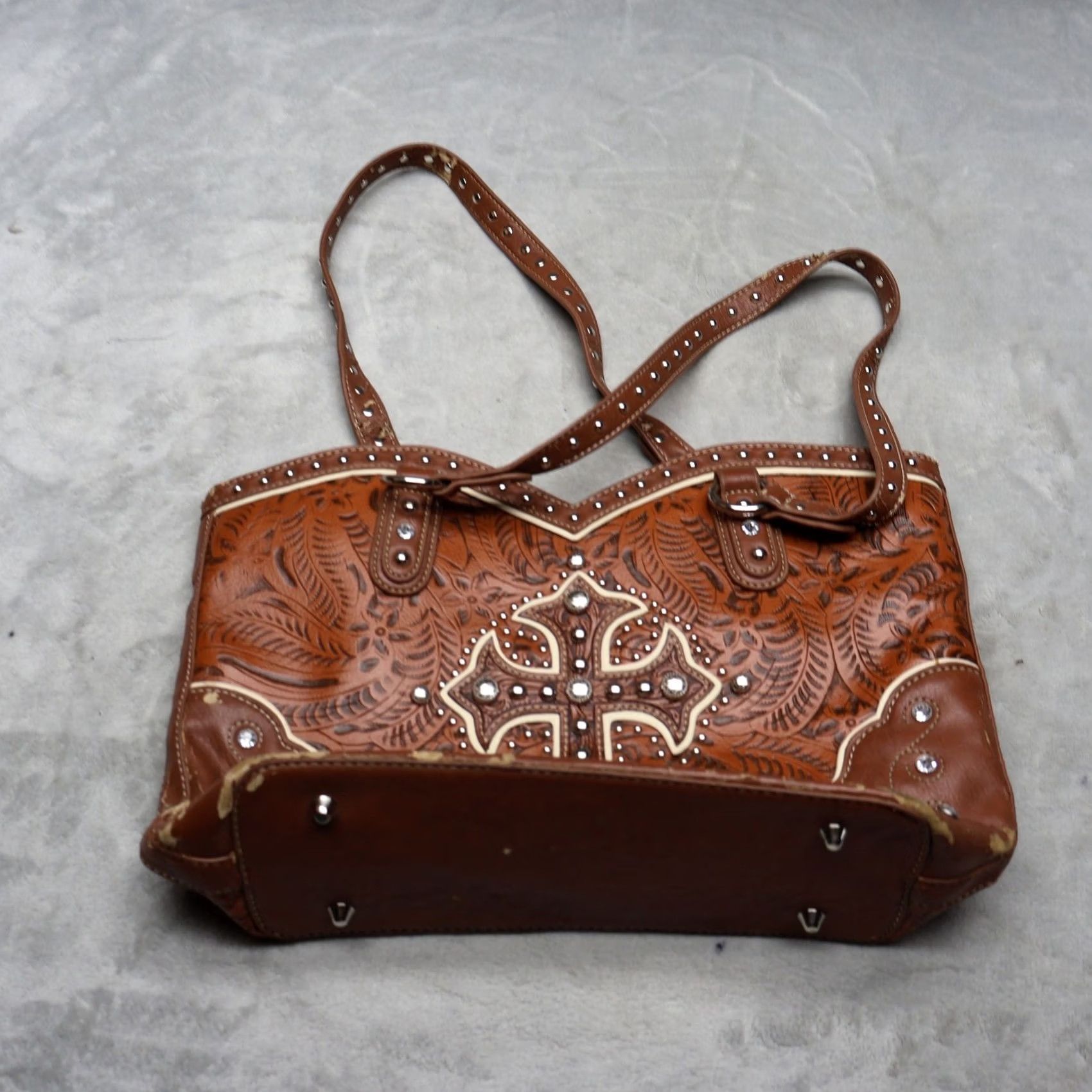 Vintage Blazin Roxx Tote Bag Women OS Brown Tooled Leather Studded Cross Western Rustic Size ONE SIZE - 2 Thumbnail