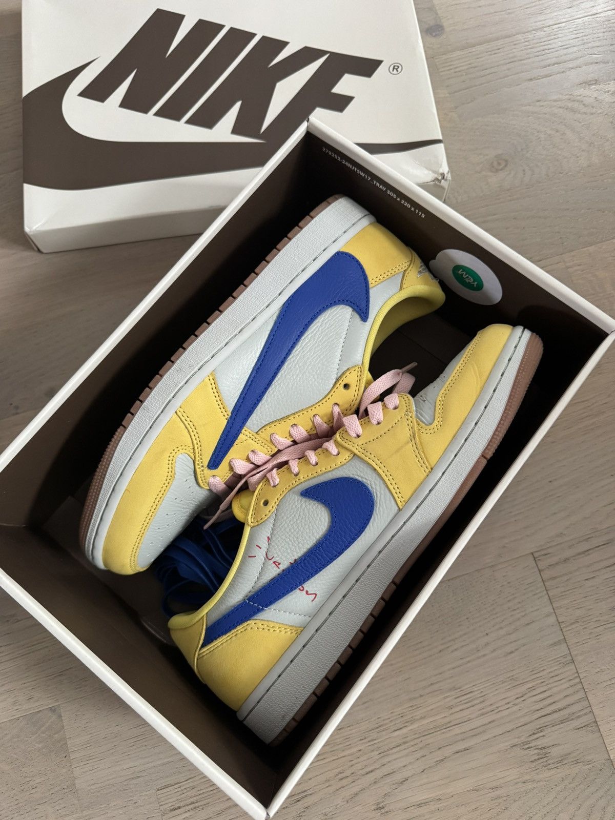 Nike × Travis Scott Air Jordan x Travis Scott Air Jordan 1 Low 0g US10.5 Canary Size US 10.5 / EU 43-44 - 1 Thumbnail