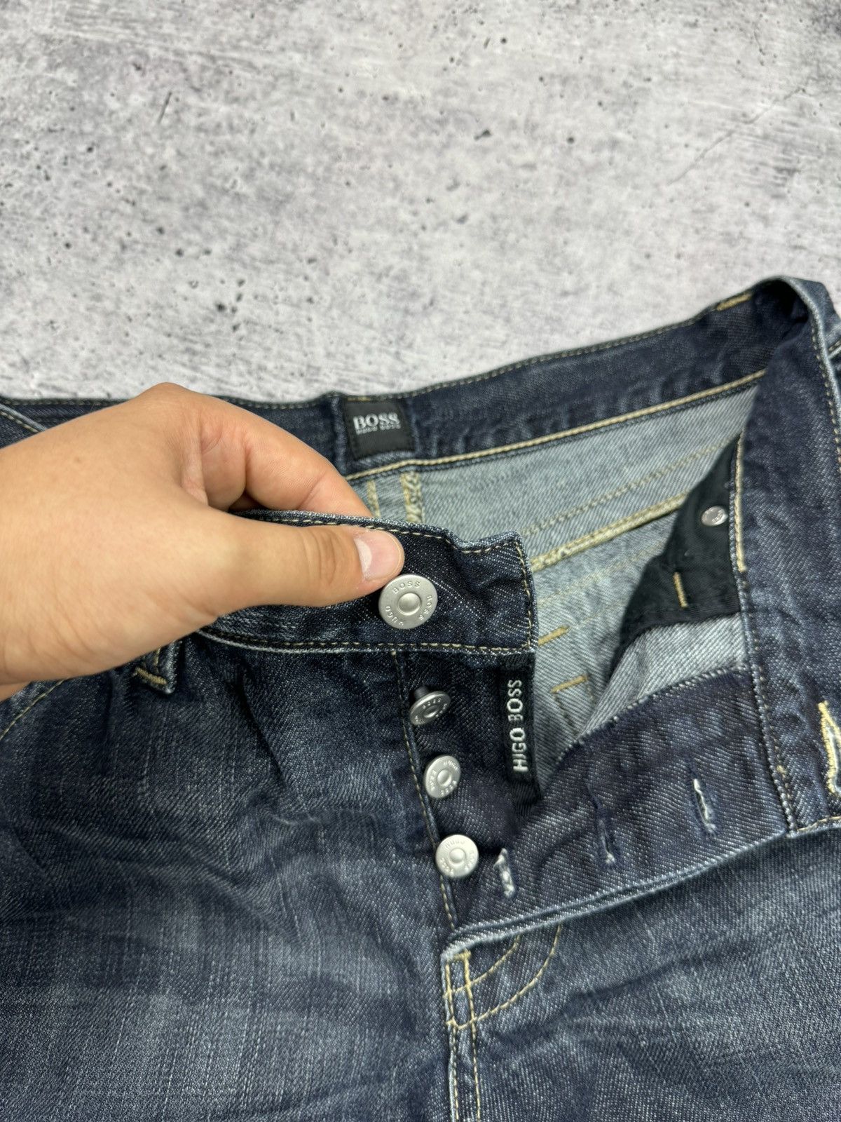 Hugo Boss × Vintage Vintage Y2K Style Hugo Boss Button Pockets Archive Jeans Size US 33 - 12 Thumbnail