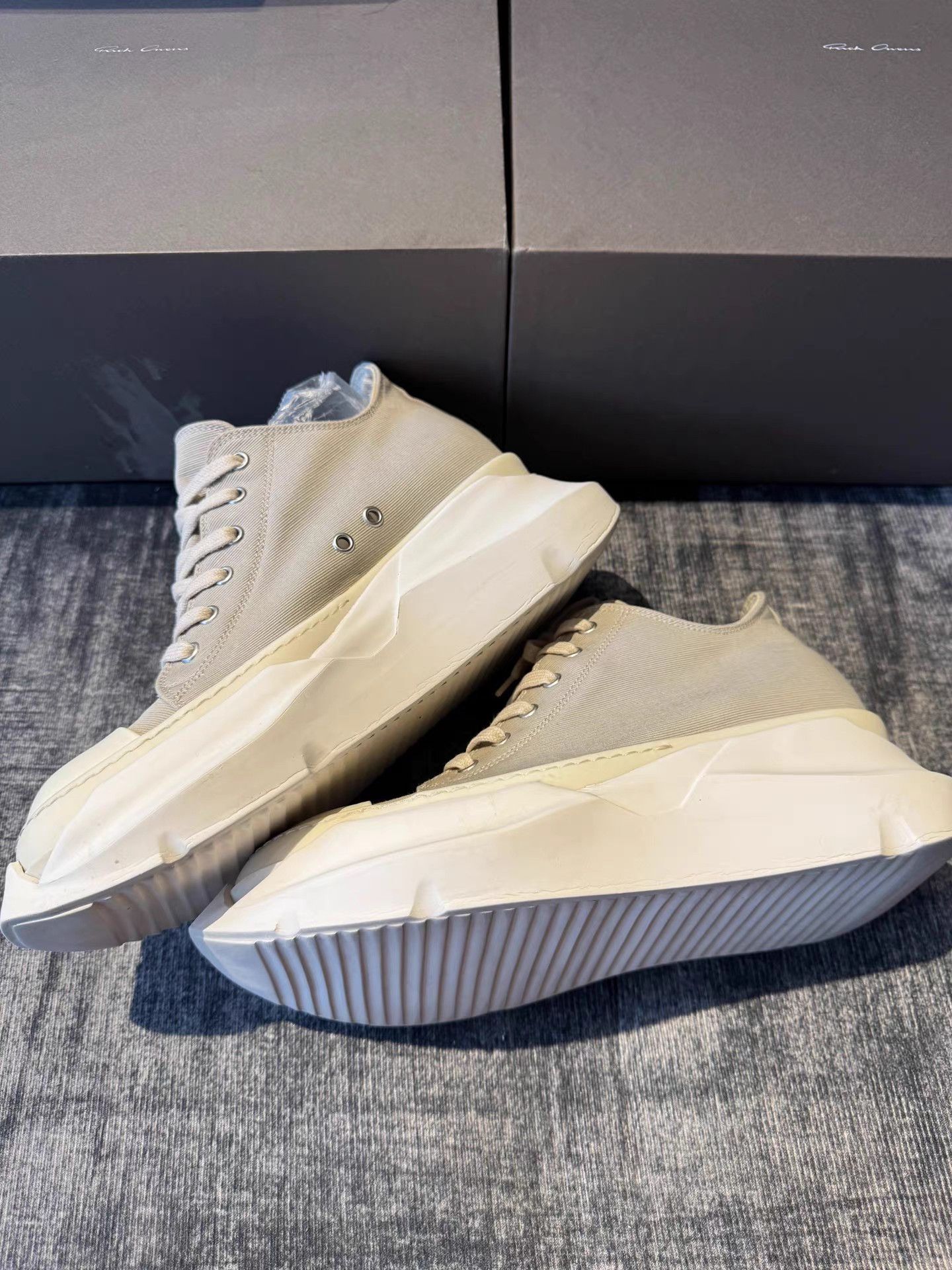 Rick Owens Rick Owens Grey Tank Sole Big Converse Size US 7 / EU 40 - 2 Thumbnail