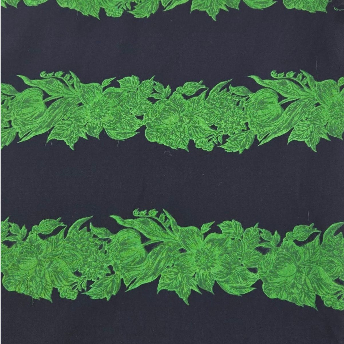 J.Crew J.Crew | Navy & Green 100% Silk Ruffle Neck Shirt | Size 2 Size XS / US 0-2 / IT 36-38 - 4 Thumbnail