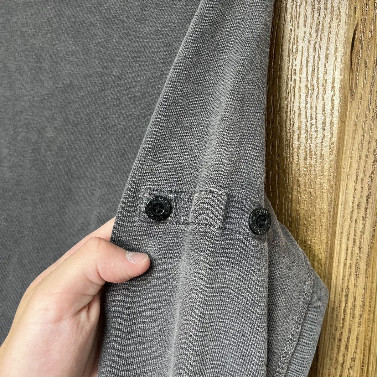Stone Island Stone Island Sweatshirt Crewneck Grey Badge Logo Size US S / EU 44-46 / 1 - 7 Thumbnail