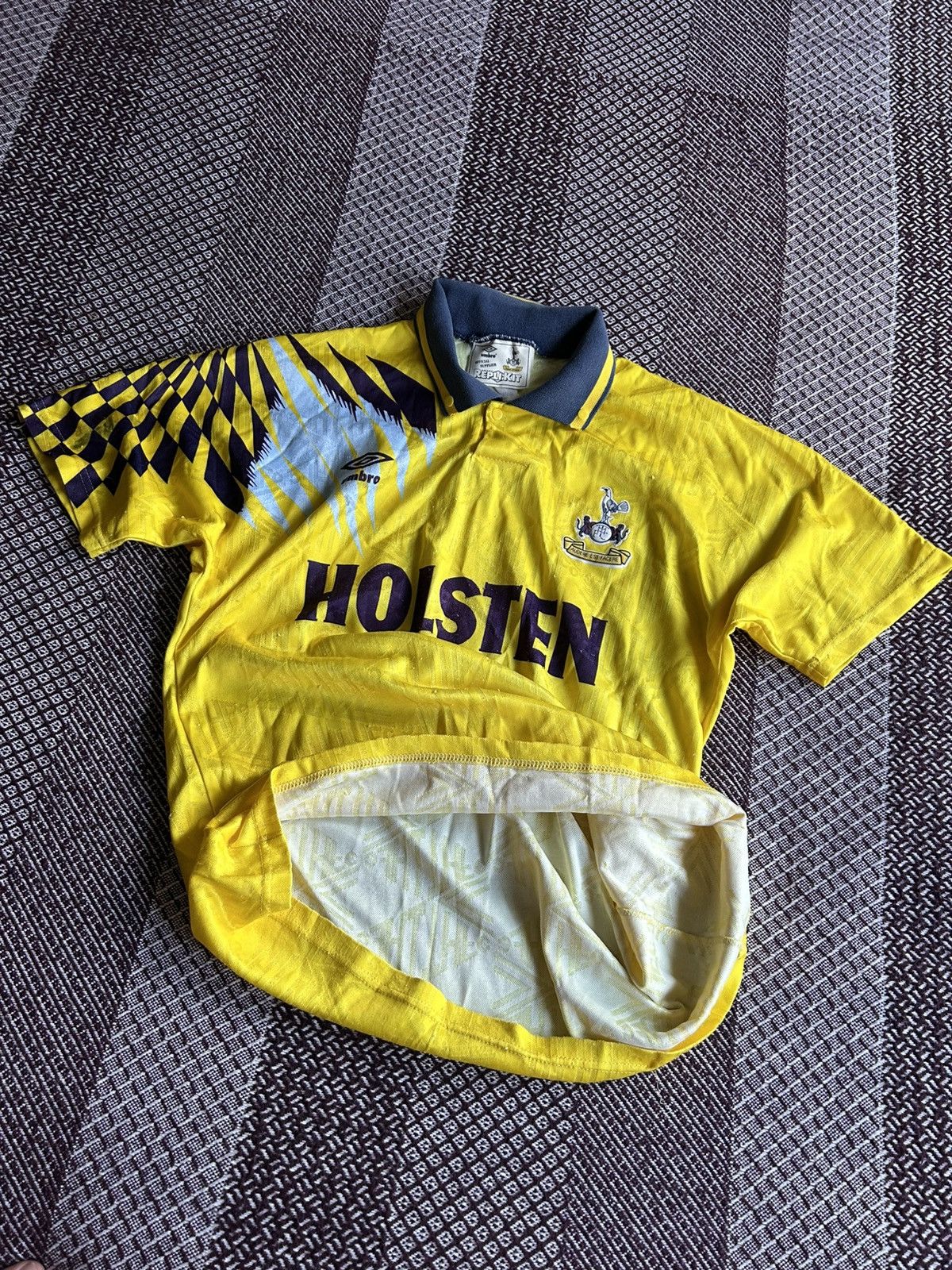 Umbro Umbro Vintage Tottenham Hotspurs FC 1991-95 Football Jersey Size US M / EU 48-50 / 2 - 12 Thumbnail