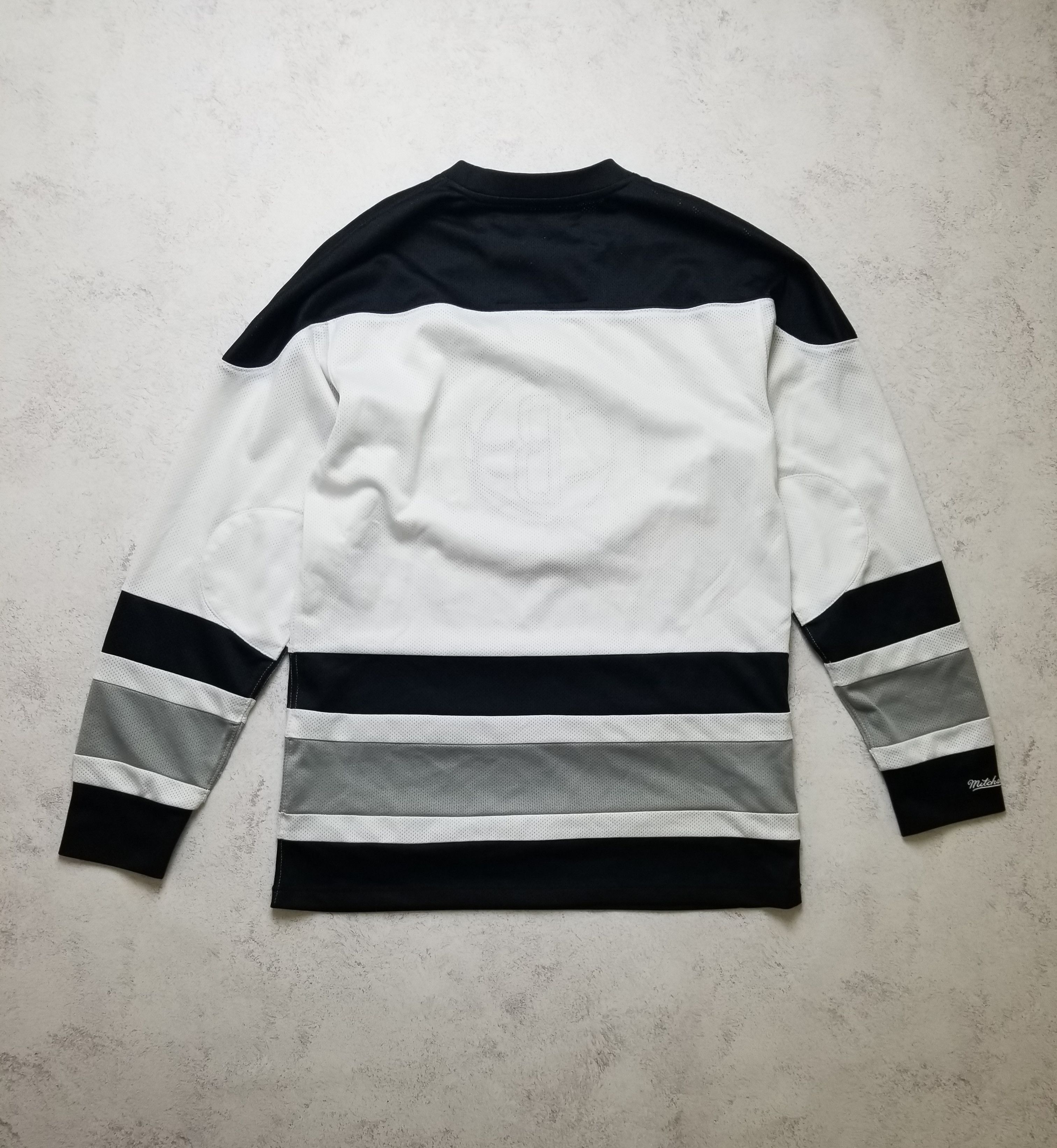 Mitchell & Ness Brooklyn Nets Mesh Longsleeve Hockey Style Jersey Size US M / EU 48-50 / 2 - 3 Thumbnail