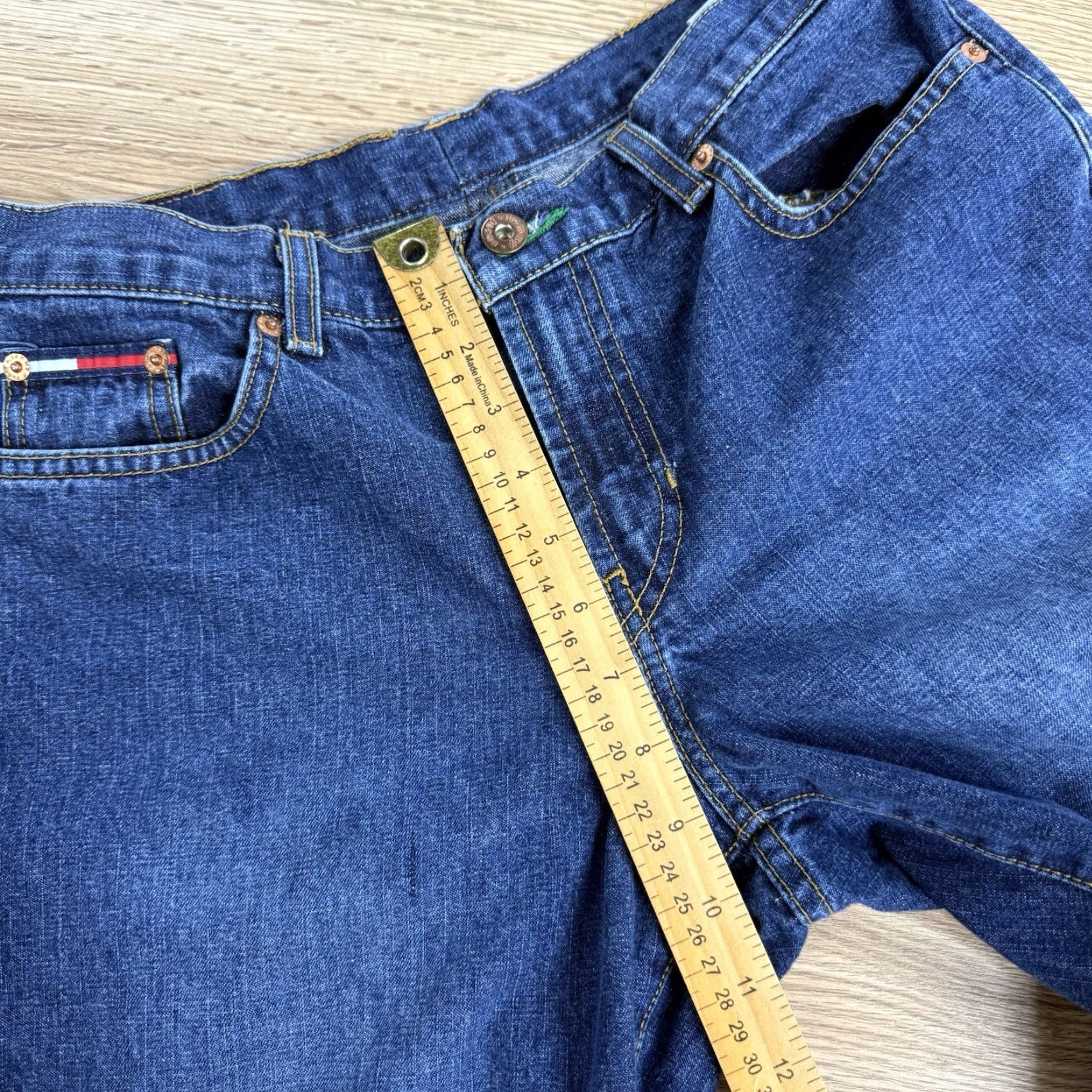Tommy Hilfiger VTG Tommy Hilfiger Jeans Womens Juniors Size 11 Denim Flare Dark Wash 32.5 Inseam Flared Jeans Womens Size 32" / US 10 / IT 46 - 6 Thumbnail