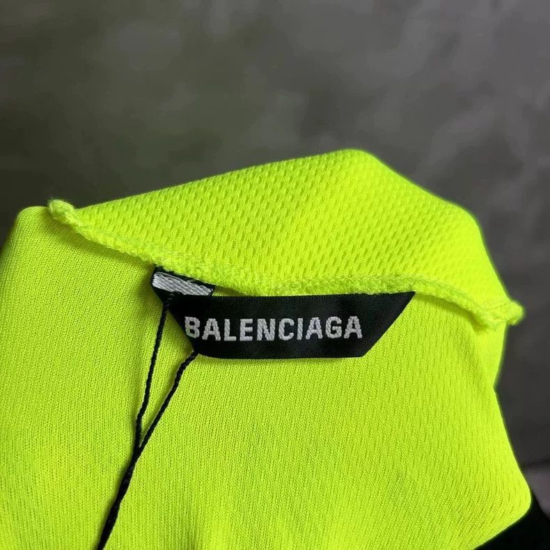 Other Balenciaga Balenciaga Neon Green Long Sleeve Soccer Top-25 Size US M / EU 48-50 / 2 - 3 Thumbnail