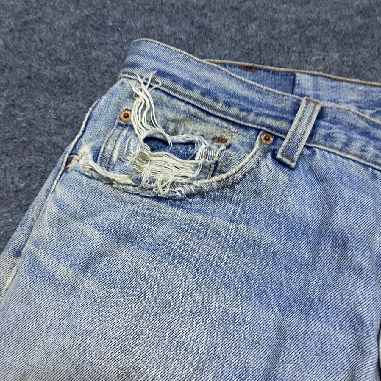 Levi's Vintage Levis 501xx Distressed Denim Kurt Cobain Style Size US 36 / EU 52 - 11 Thumbnail