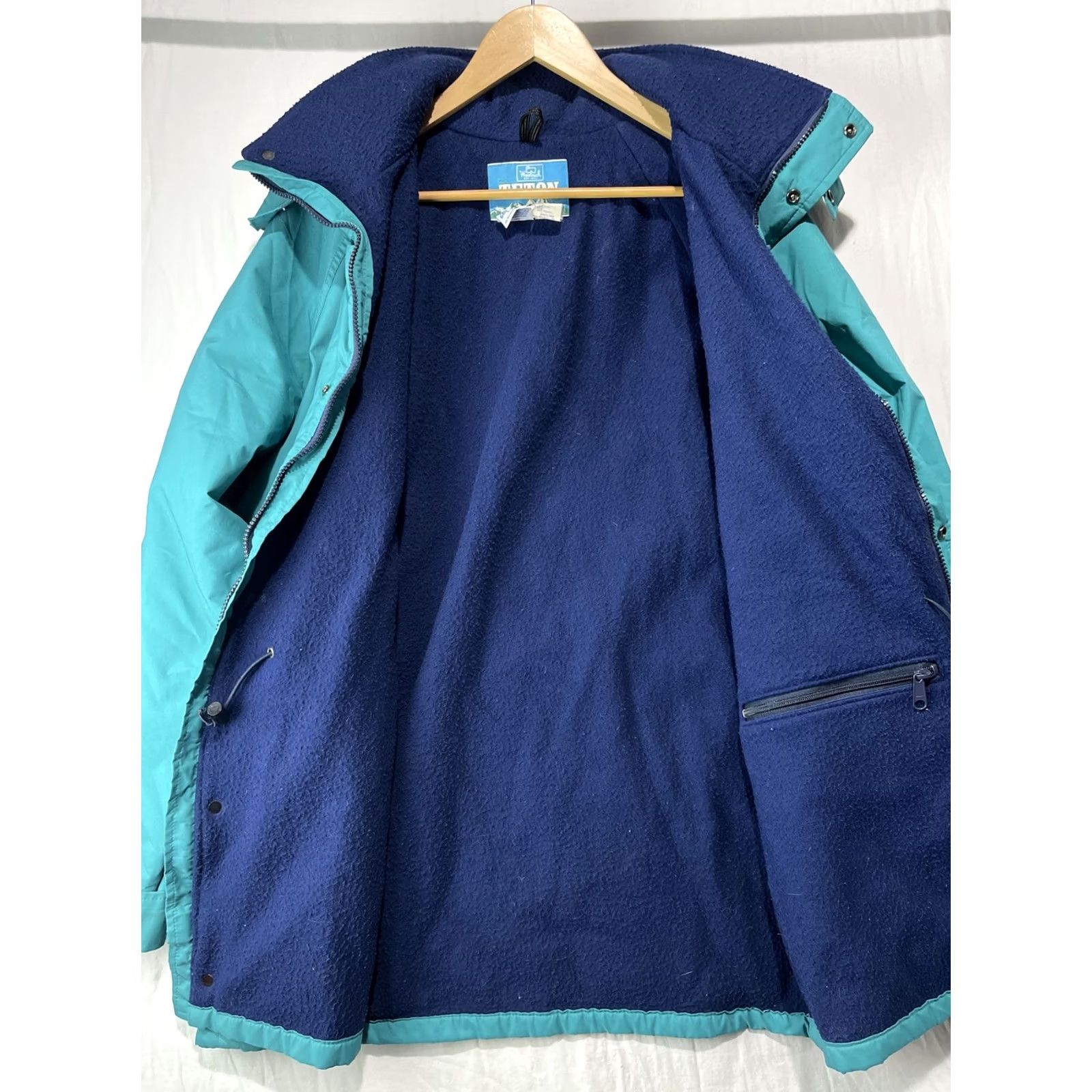 Vintage VINTAGE Woolrich Jacket Mens Large Blue Windbreaker Teton Gore Tex Hooded Zip Size US L / EU 52-54 / 3 - 6 Thumbnail