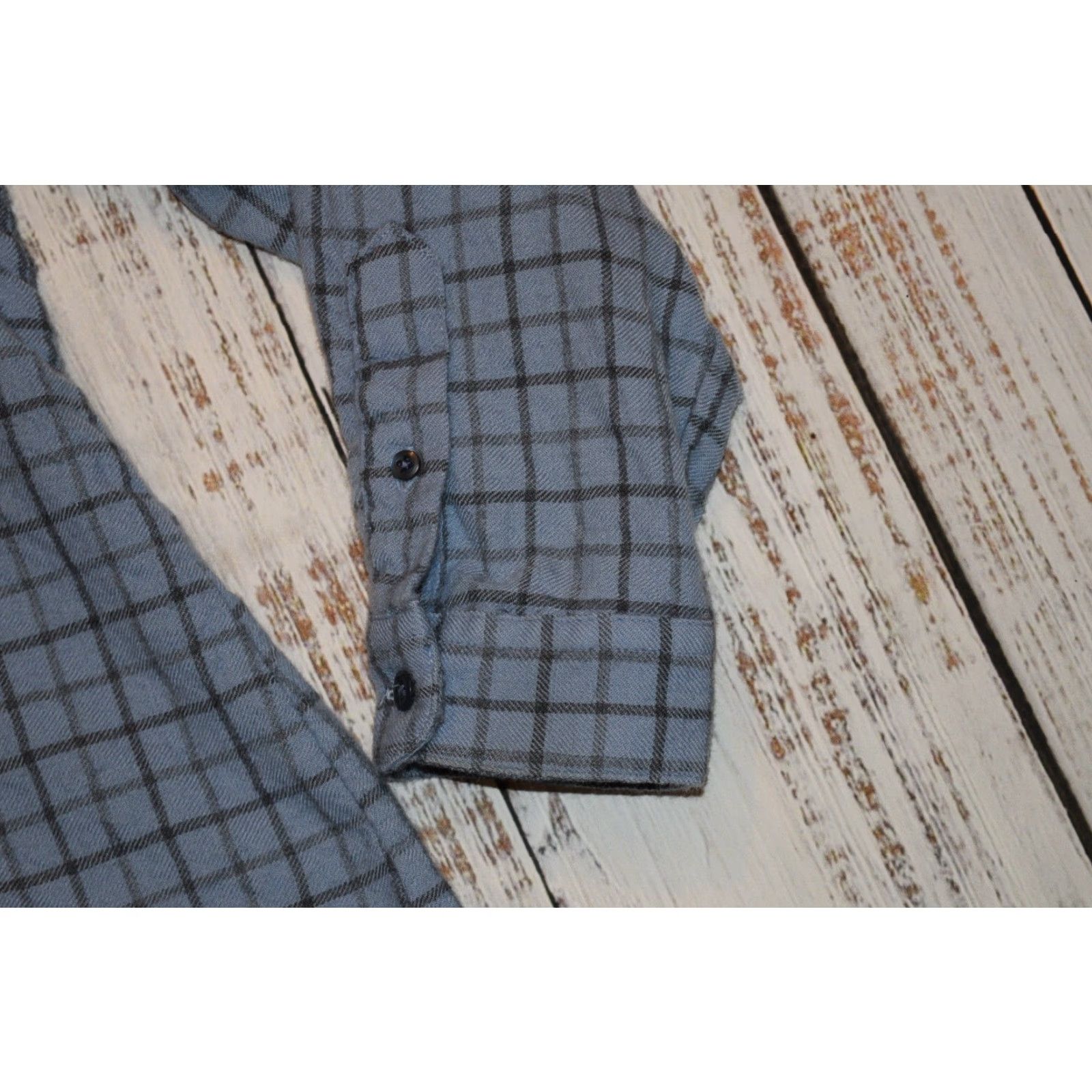Pendleton VINTAGE Pendleton Women's Wool Shirt - Light Blue, Size L, Long Sleeve Blouse, 100% Wool Size L / US 10 / IT 46 - 2 Thumbnail
