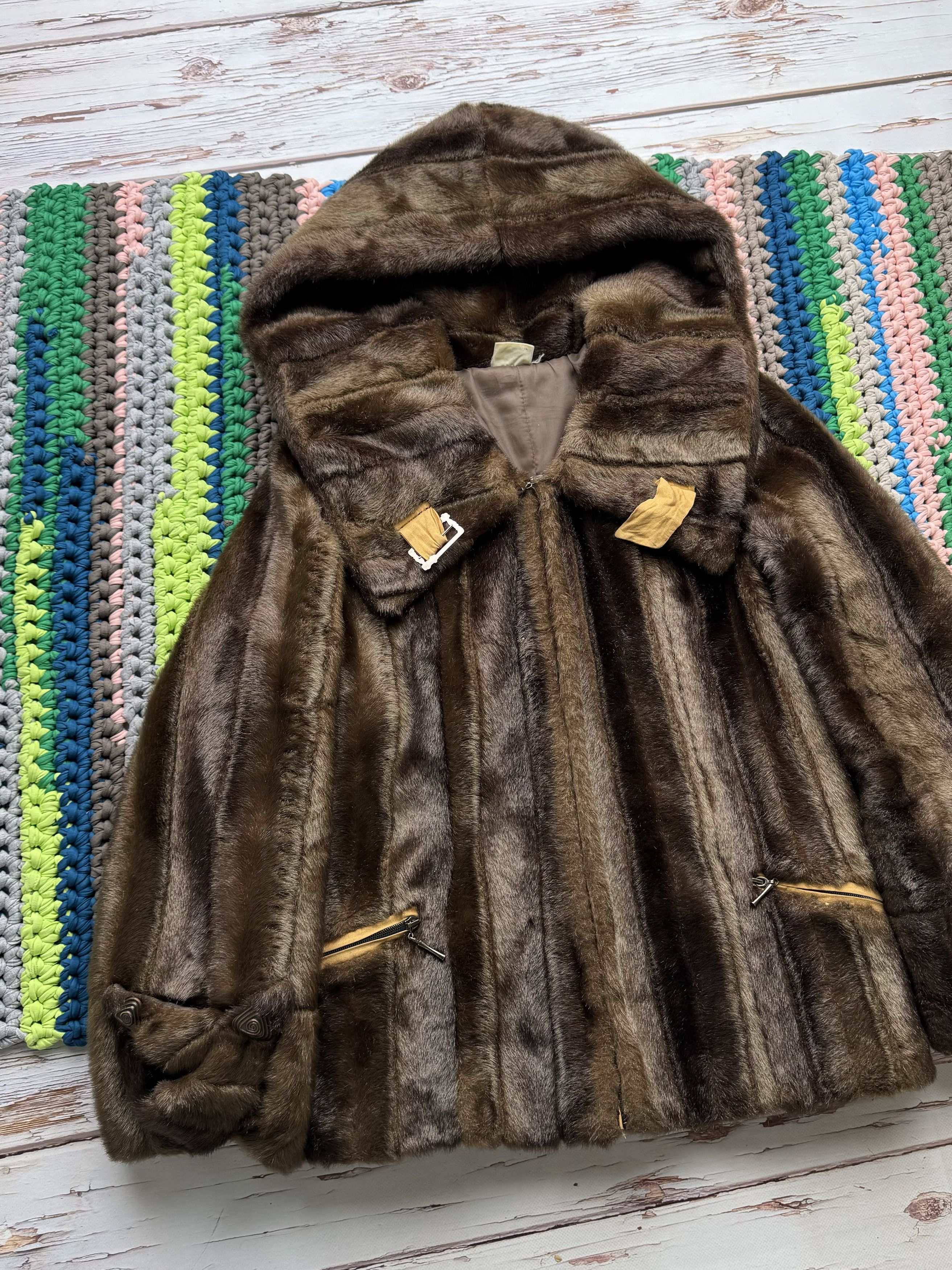Japanese Brand Vintage Faux Fur Hooded Coat (D10) Size S / US 4 / IT 40 - 2 Thumbnail
