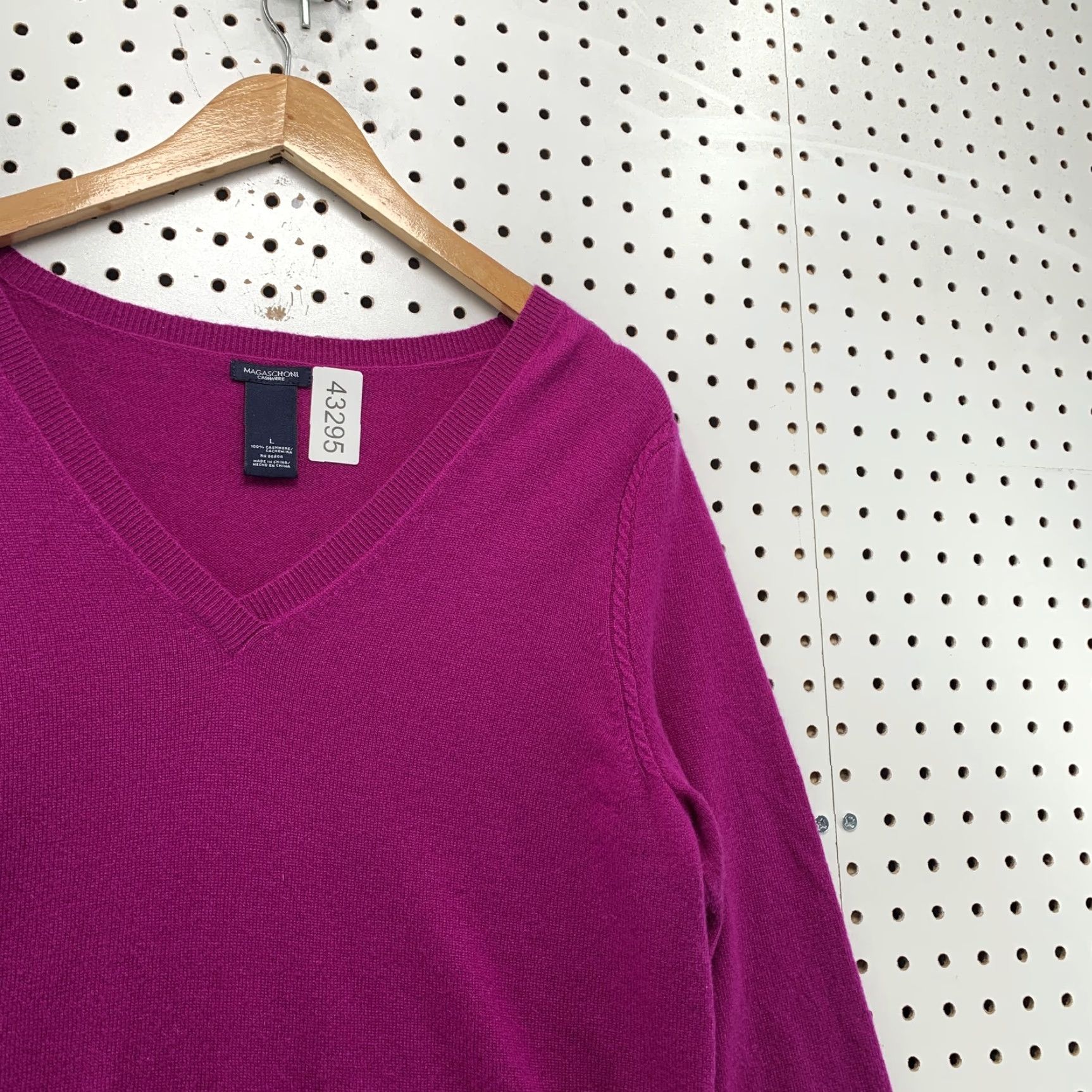 Vintage Magaschoni Cashmere Sweater Womens Large Purple Long Sleeve V-Neck Pullover Casual Size L / US 10 / IT 46 - 6 Thumbnail