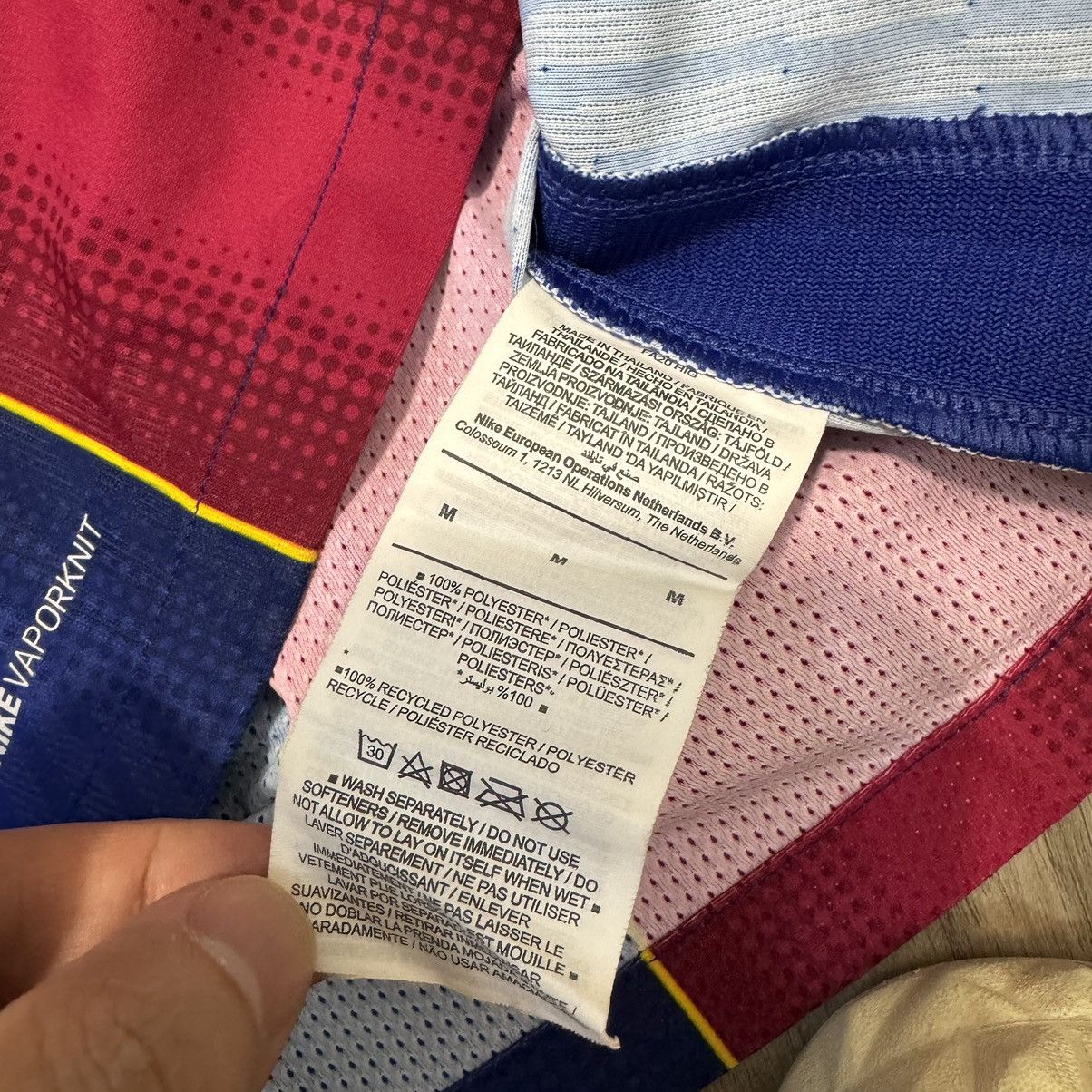 Nike Barcelona 20/21 player issue home shirt #10 Messi Size US M / EU 48-50 / 2 - 7 Thumbnail