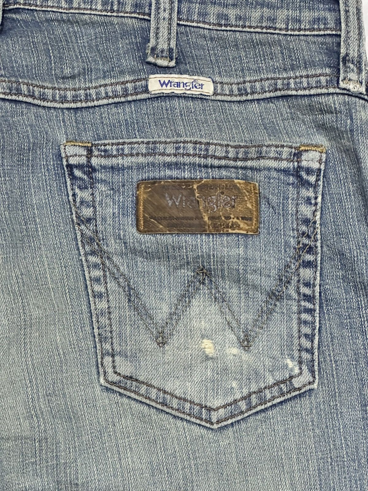 Japanese Brand Wrangler Rare Silver Colour Wideleg Style and Faded Wash Size US 30 / EU 46 - 7 Thumbnail