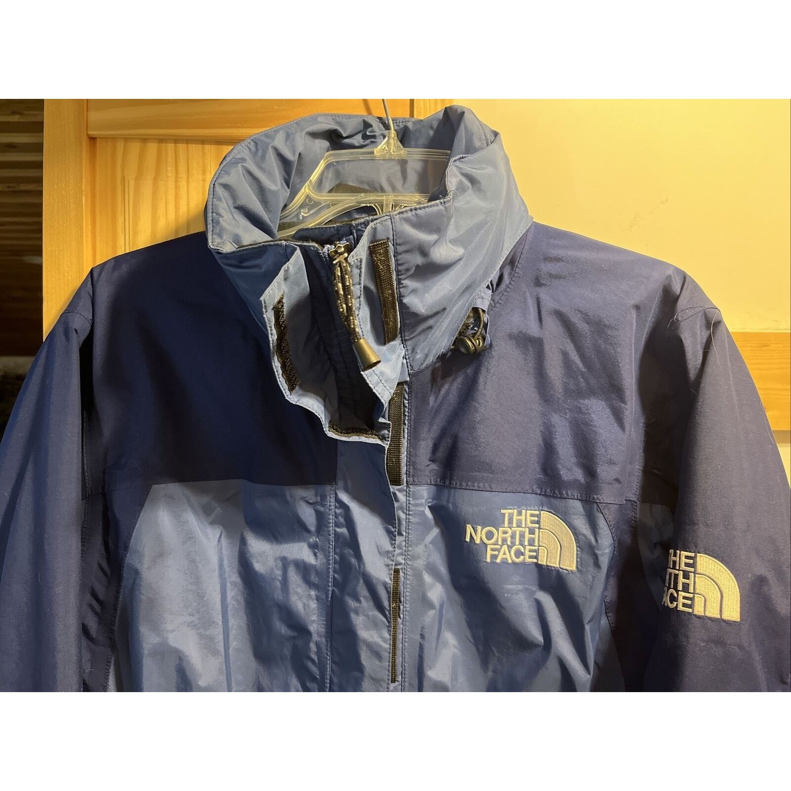 The North Face The North Face Womens L Blue Zip Nylon Polyester Winter Coat Size L / US 10 / IT 46 - 8 Thumbnail