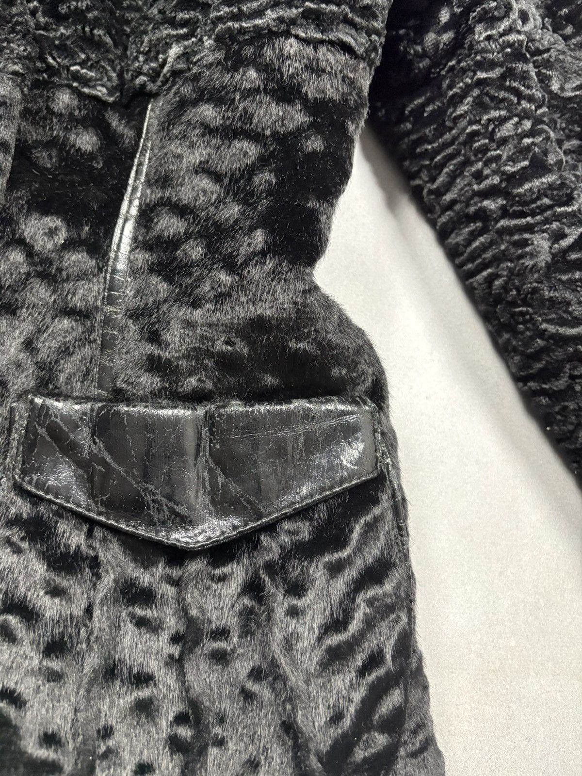 Vintage Vintage Karakul Lamb Fur Hooded Jacket With Faux Fur Trim S Size S / US 4 / IT 40 - 15 Thumbnail