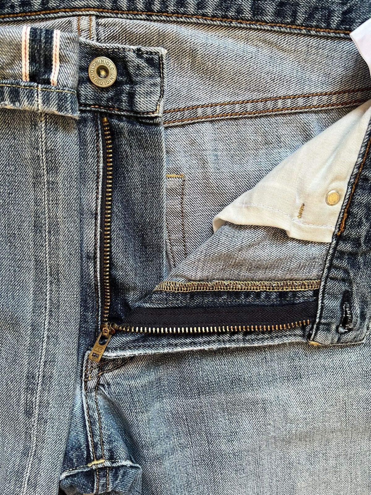 Japanese Brand × Uniqlo SALES🔥Vintage Uniqlo Selvedge Faded Wash Loose Jeans Size US 35 - 10 Thumbnail
