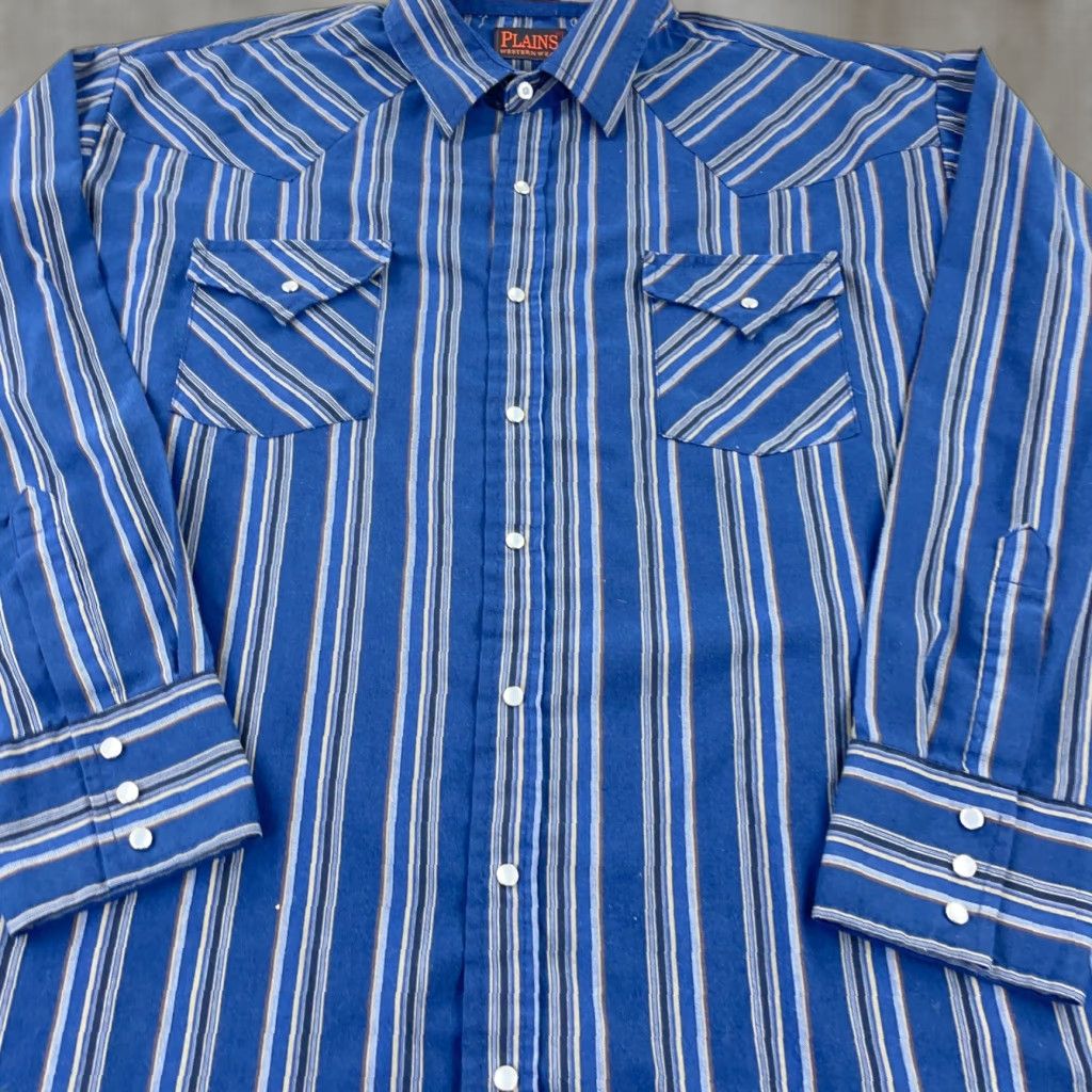 Vintage Vintage Plains Button-Up Shirt Men 2X Big Black Cotton Cowboy Ranch Pearl Snap Front Pocket Casual Workwear 80s Theme American Classic Mens Size US XXL / EU 58 / 5 - 1 Thumbnail