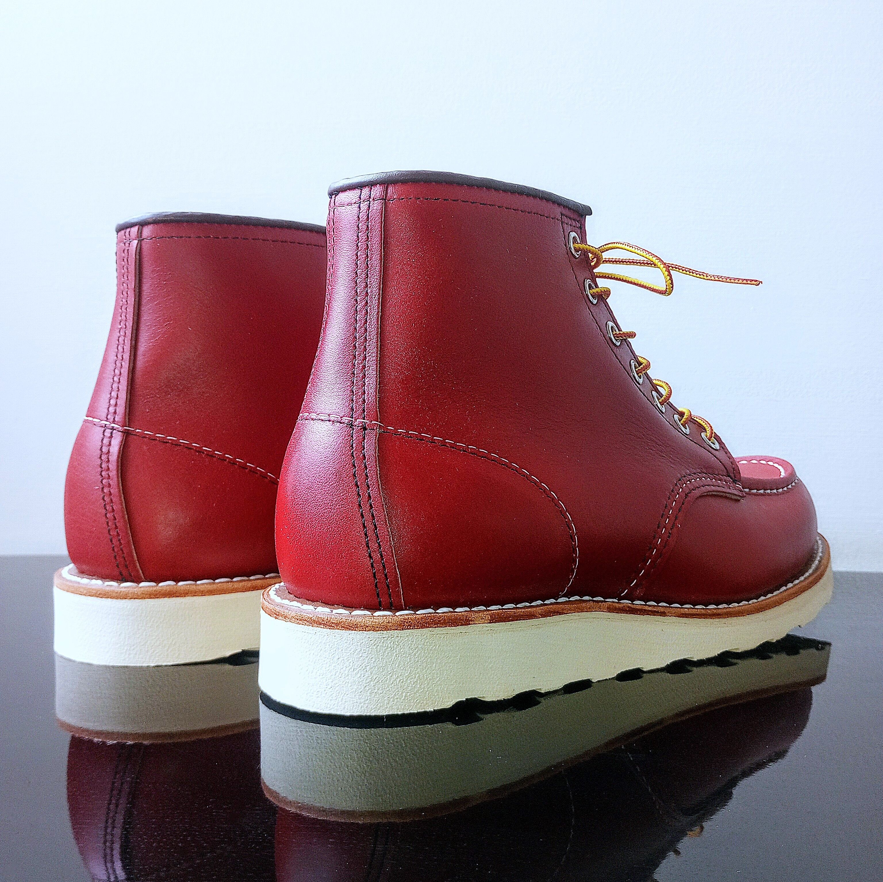 Red Wing Red Wing Heritage Men Classic Moc in Oro Russet-Made in USA Size US 8 / EU 41 - 7 Thumbnail