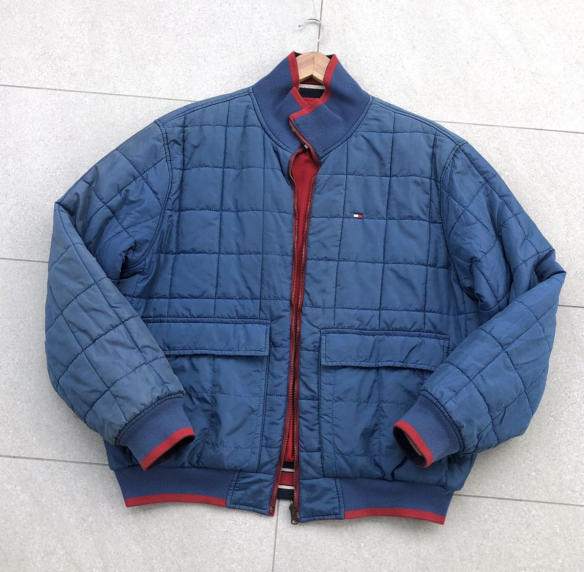Tommy Hilfiger Vintage Tommy Hilfiger Reversible Puffer Bomber Jacket Size US L / EU 52-54 / 3 - 6 Thumbnail