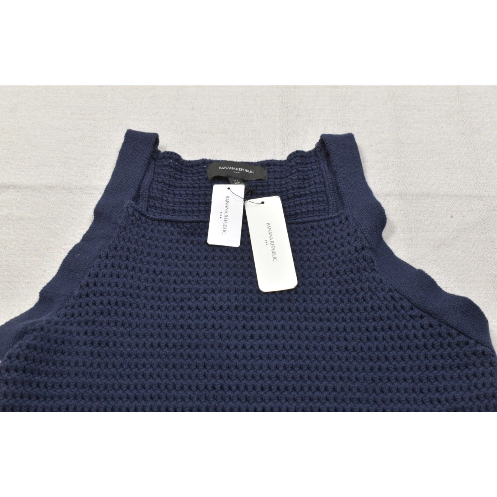 Banana Republic VINTAGE? No. Banana Republic Tank Top Navy Blue Cotton Knit Sleeveless Round Neck Regular Fit Women M NWT Size M / US 6-8 / IT 42-44 - 6 Thumbnail