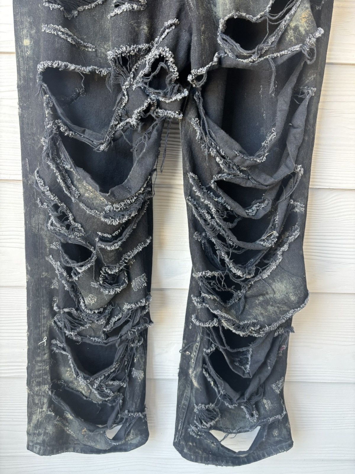 Balenciaga Balenciaga Super Destroyed Baggy Mud Denim Size US 31 - 5 Thumbnail