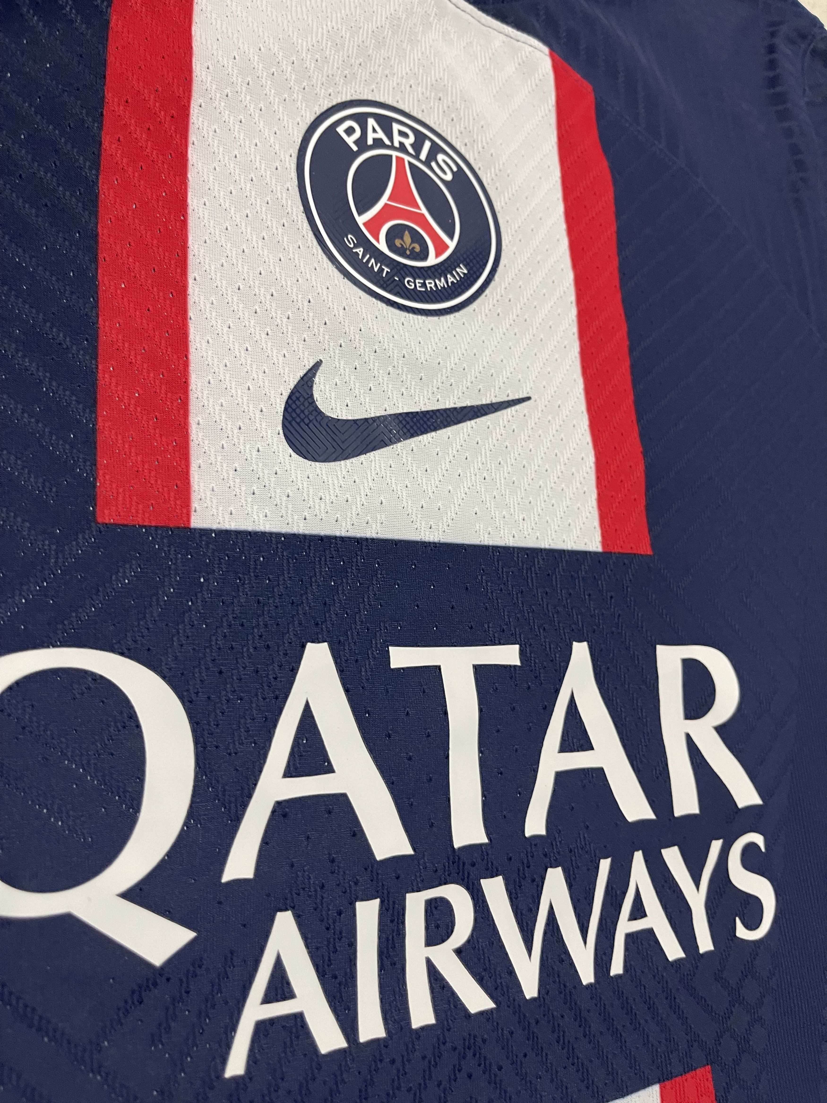 Nike PSG Nike Home Jersey 2022/23 Size M Size US M / EU 48-50 / 2 - 3 Thumbnail