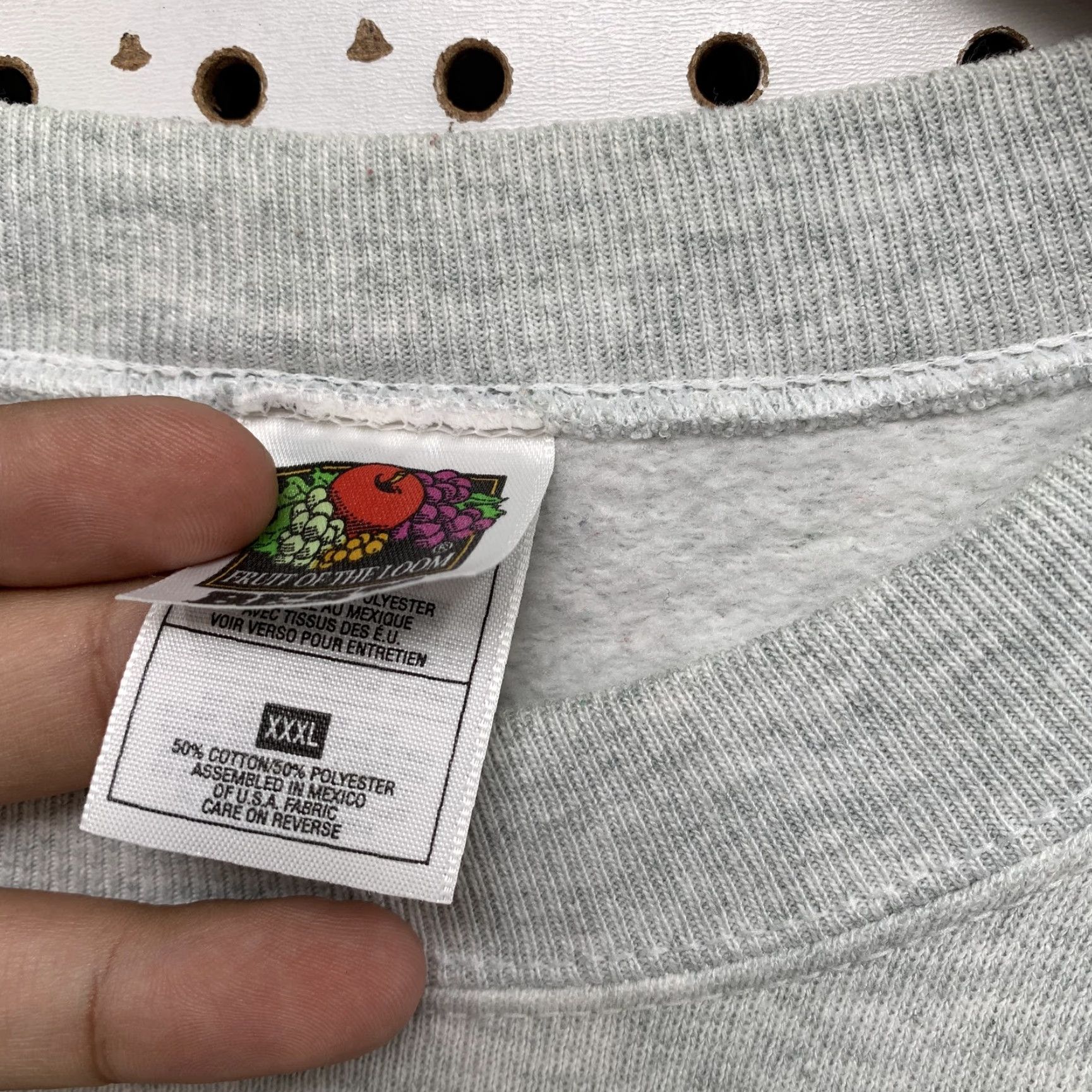Fruit Of The Loom VINTAGE Fruit of the Loom Sweatshirt Crewneck Gray 3XL Mens 90s Pullover Graphic Print Size US XXL / EU 58 / 5 - 2 Thumbnail