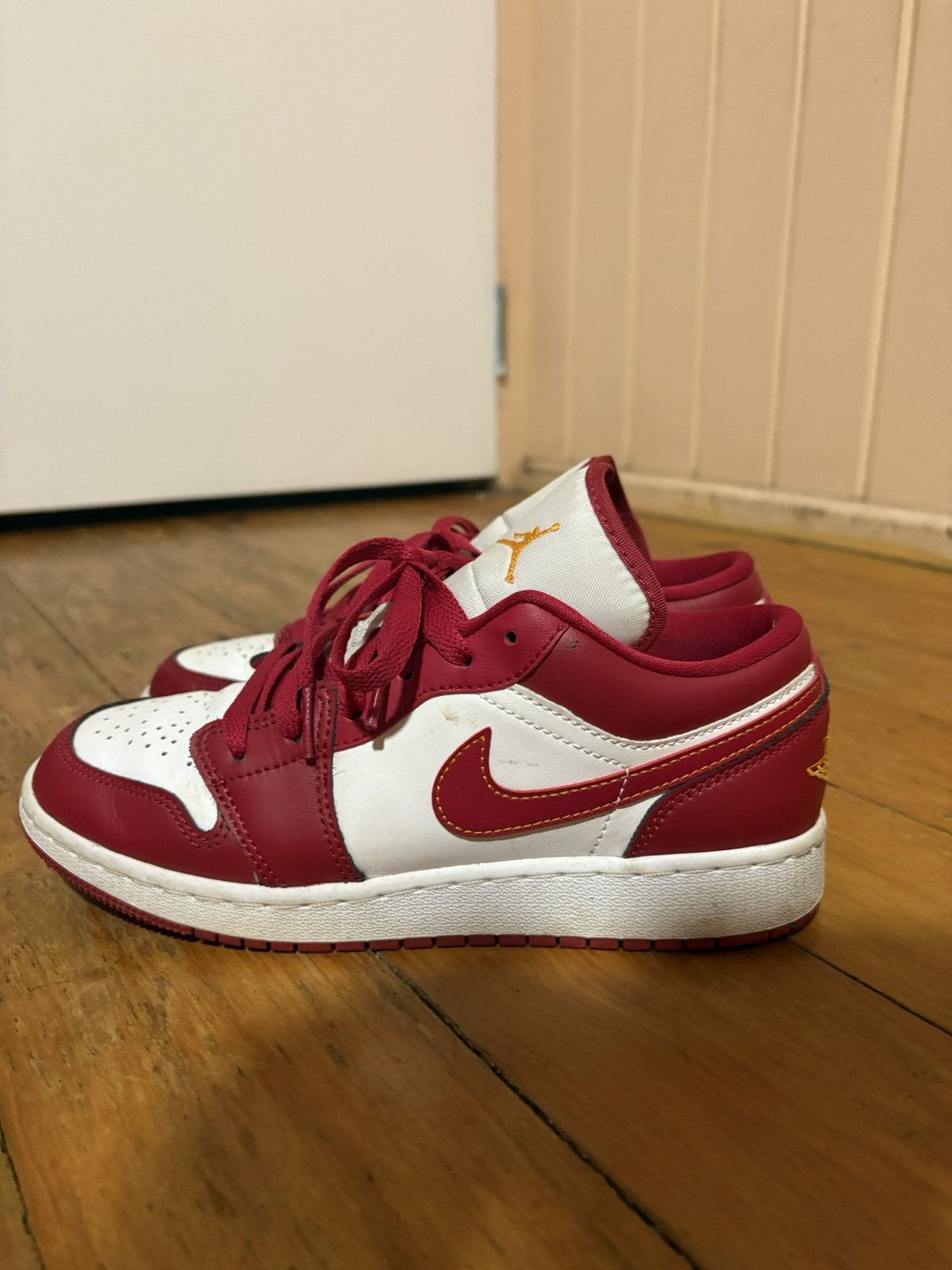 Nike Nike Air Jordan red white sneakers Size US 7 / IT 37 - 6 Thumbnail