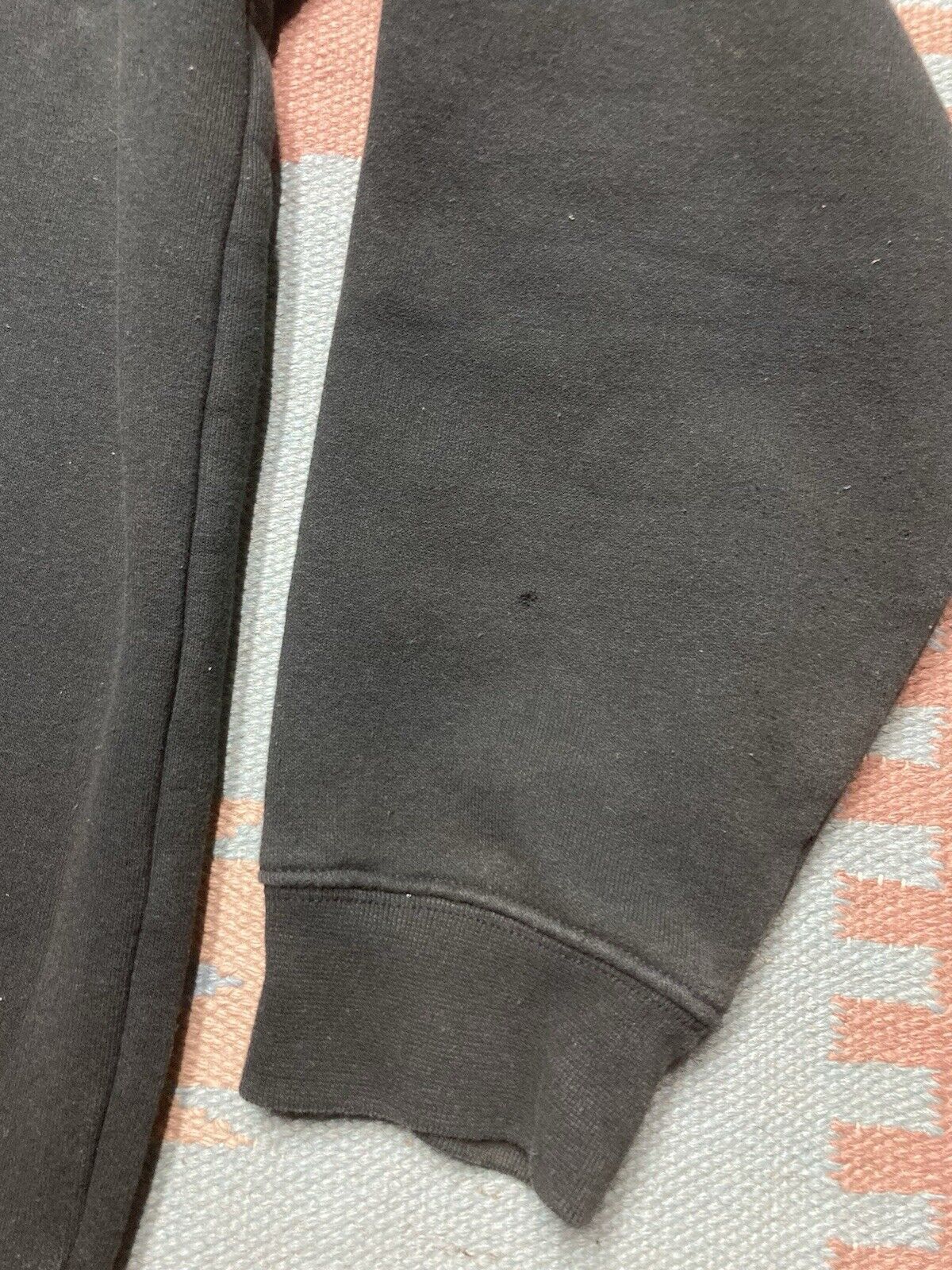 Carhartt Carhartt hoodie sweatshirt K288 black faded distressed large Size US L / EU 52-54 / 3 - 9 Thumbnail
