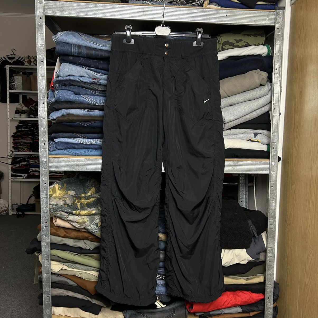 Nike Vintage Nike Small swoosh Balloon Nylon Tracked pants Size 32" / US 10 / IT 46 - 1 Thumbnail