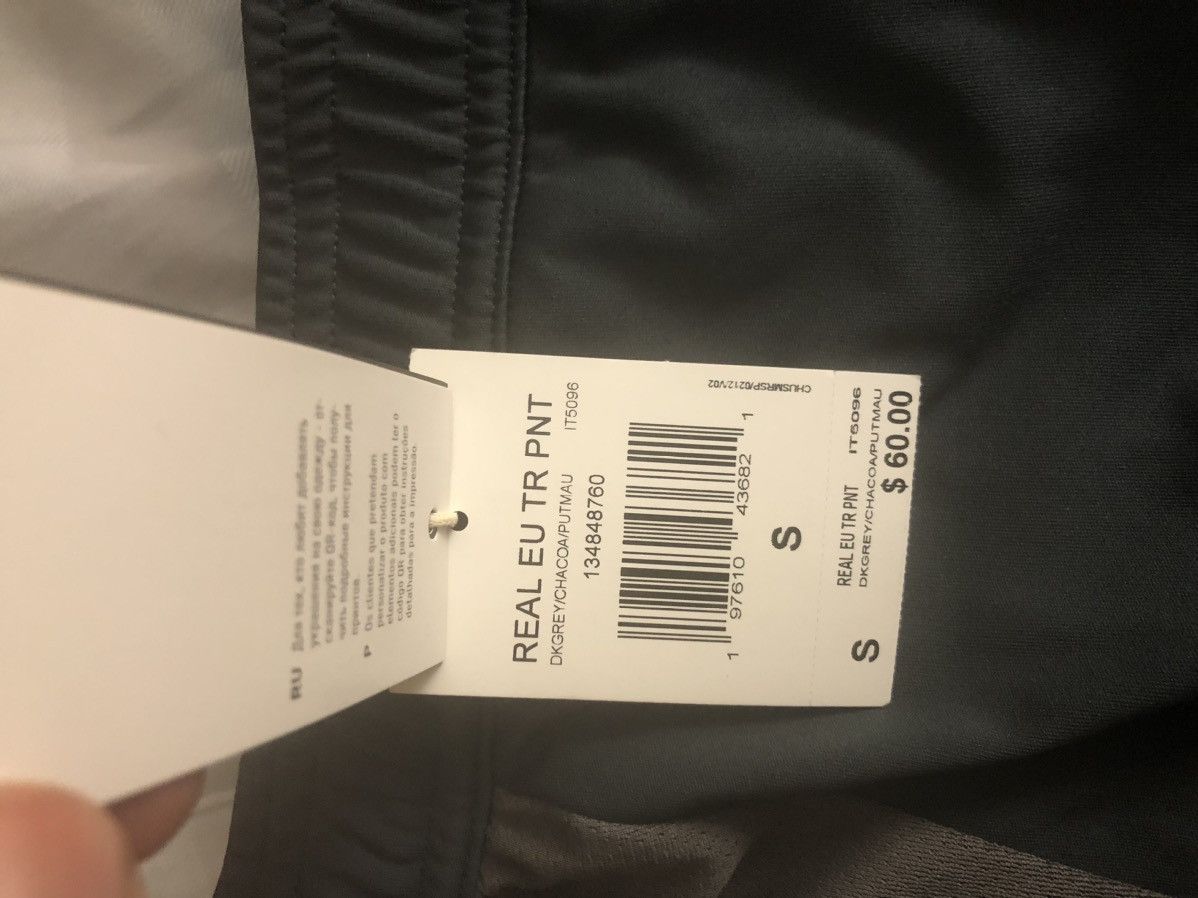 Adidas ADIDAS REAL MADRID Gray GREY FOOTBALL TRAINING PANTS 24/25 Size US 30 / EU 46 - 11 Thumbnail