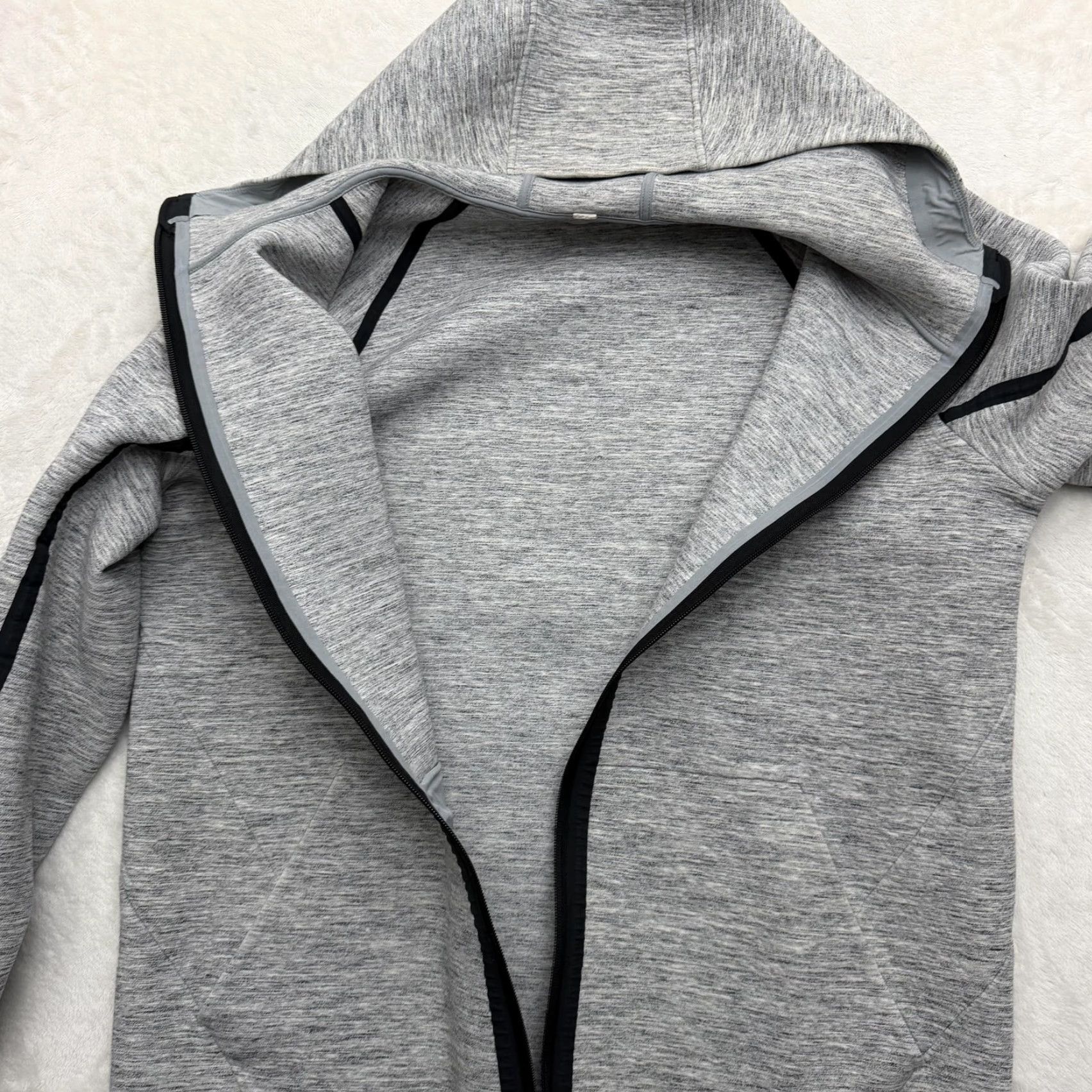 Lululemon Lululemon Jacket Hoodie Tech Mens XL Gray Full Zip Up Athleisure Performance Jacket Hoodie Mens XL Gray Full Zip Up Size US L / EU 52-54 / 3 - 7 Thumbnail