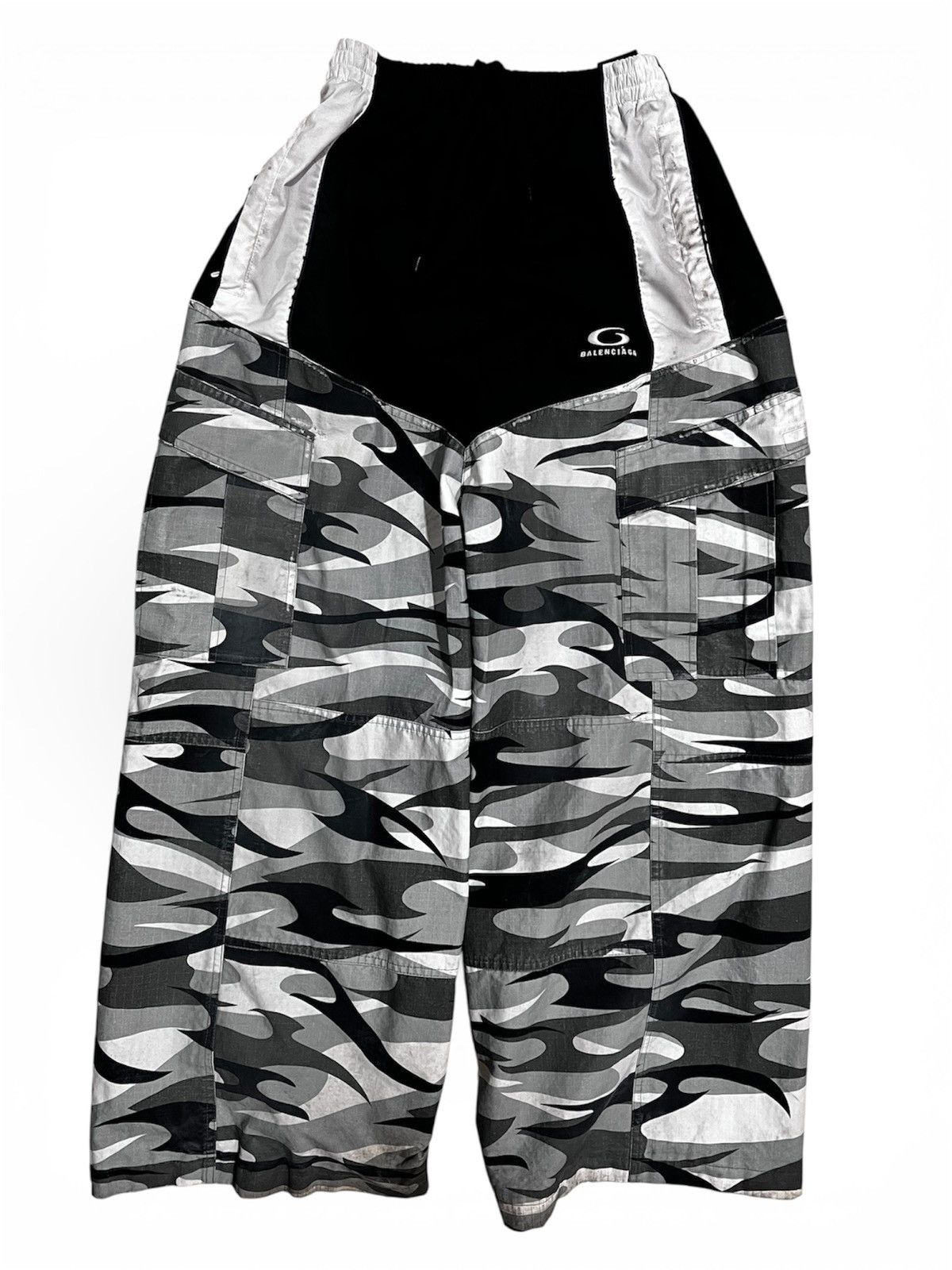Balenciaga Balenciaga cargo sweatpants Size US 30 / EU 46 - 1 Thumbnail
