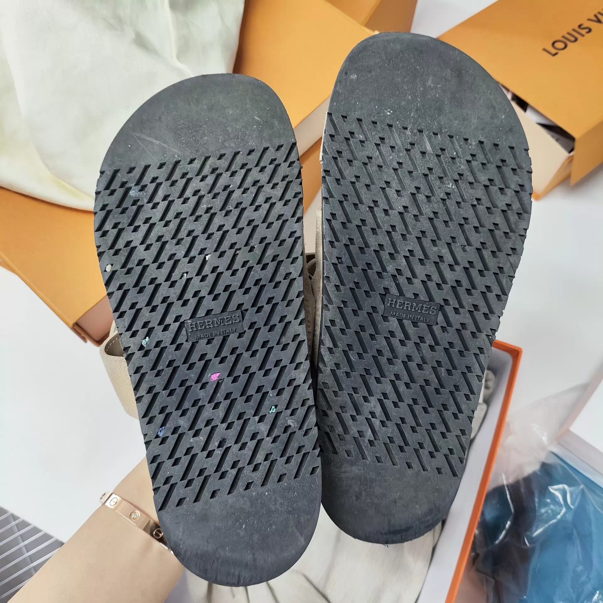 Hermes Hermès Gray Slippers 36 260324SCTLH13 Size US 5.5 / IT 35.5 - 4 Thumbnail