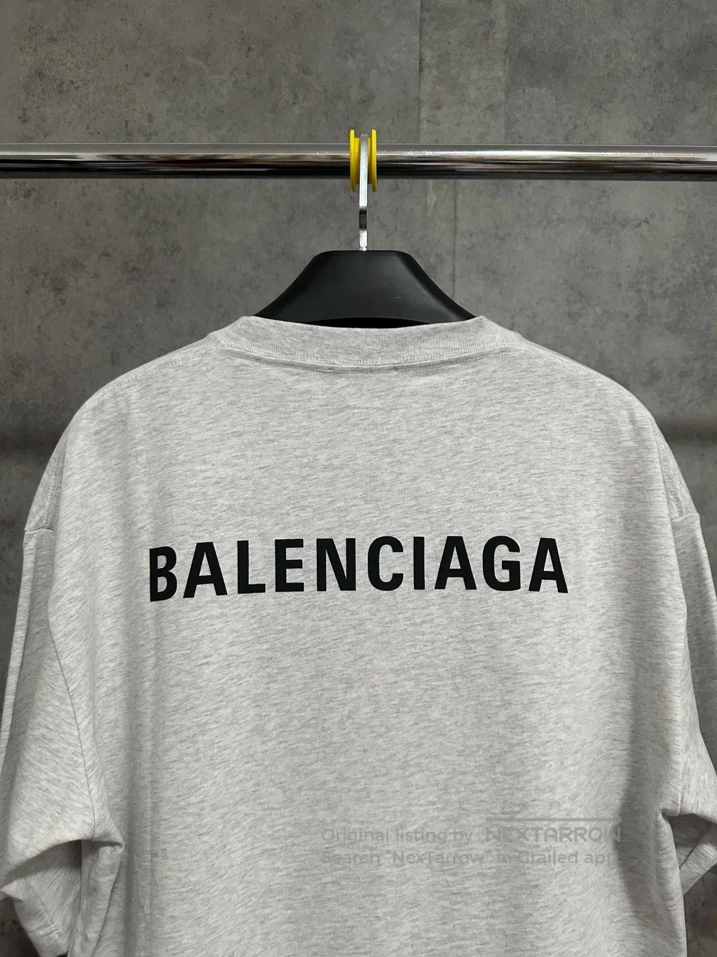 Balenciaga Balenciaga Grey Short Sleeve Logo T. Size US M / EU 48-50 / 2 - 5 Thumbnail
