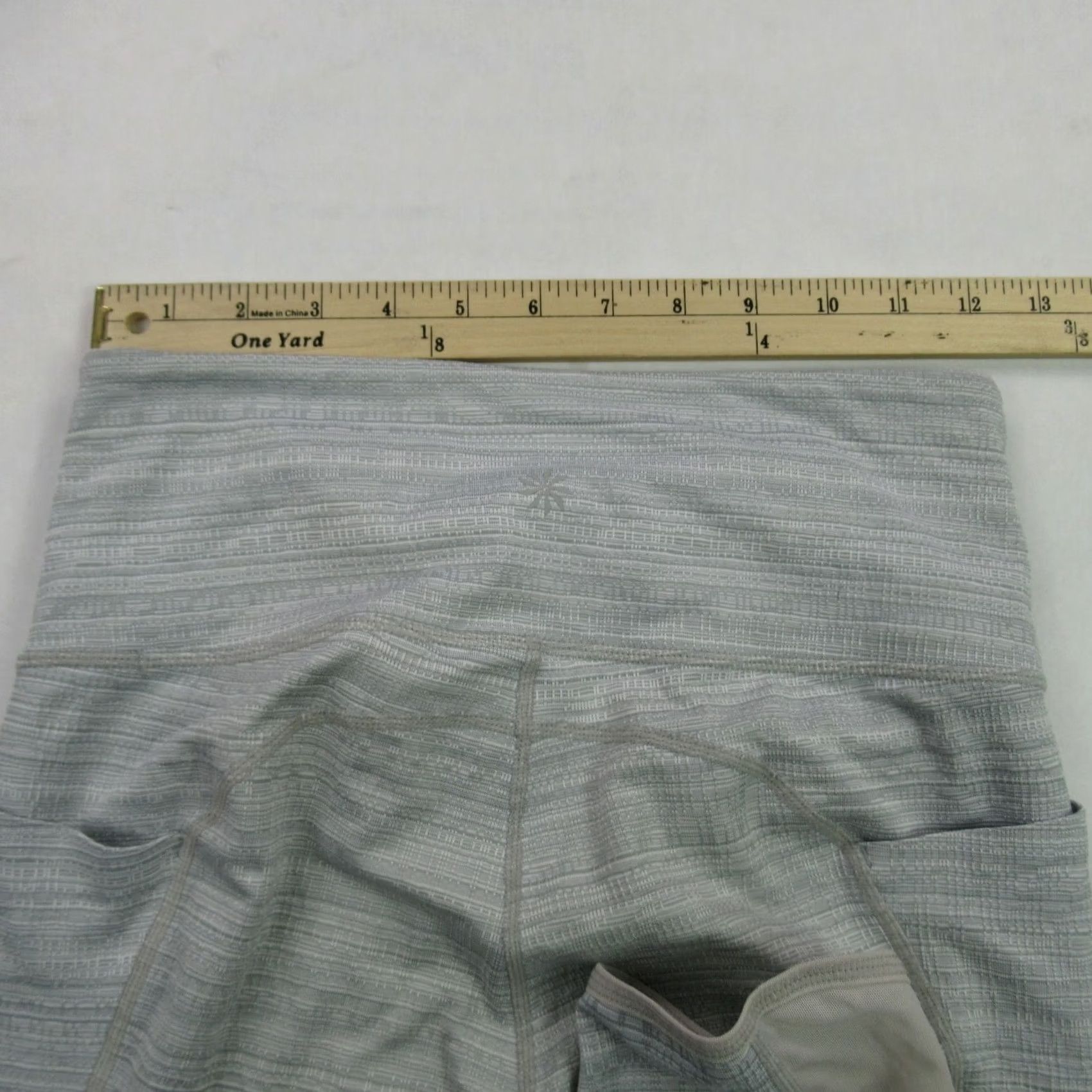 Athleta Athleta Leggings Womens Small Casual Yoga Workout Waist 24" Inseam 22" Adult S Gray Knit Nylon Spandex Size 28" / US 6 / IT 42 - 4 Thumbnail