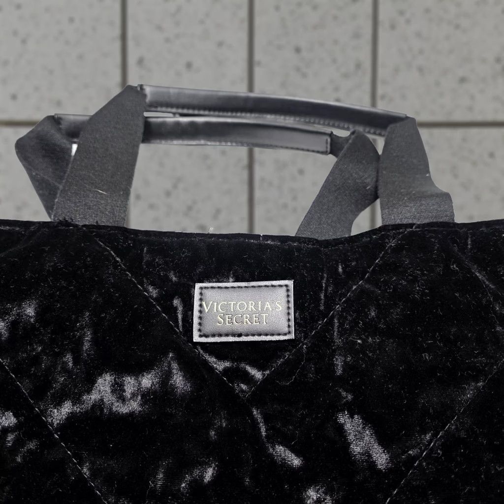 Victoria's Secret Victoria's Secret Velvet Shoulder Tote Bag Black Medium Size Lined Size ONE SIZE - 1 Thumbnail