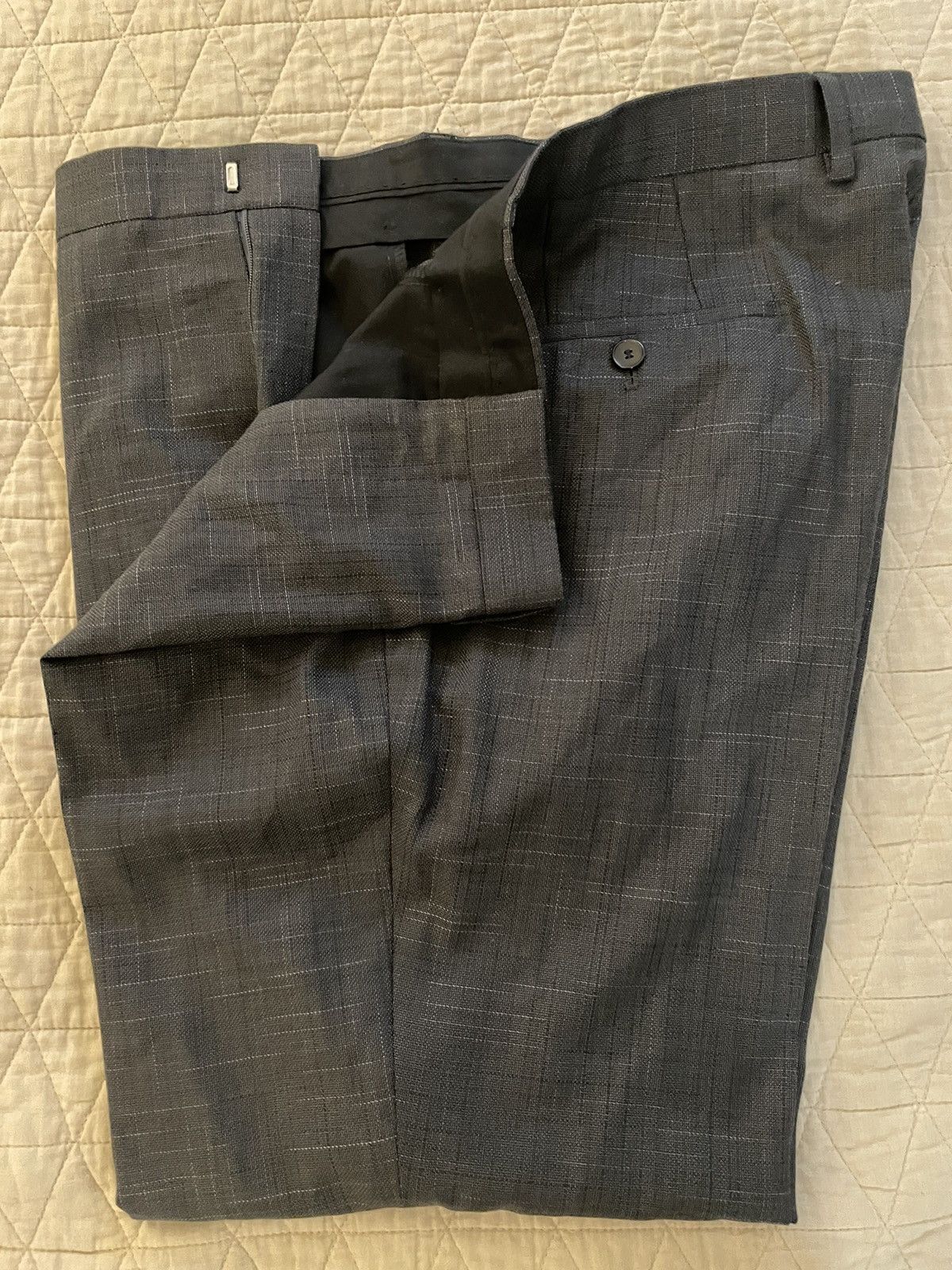 Hugo Boss Huge3/Genius2 Wool and Silk Finely Textured Fleck Suit Size 46R - 4 Thumbnail