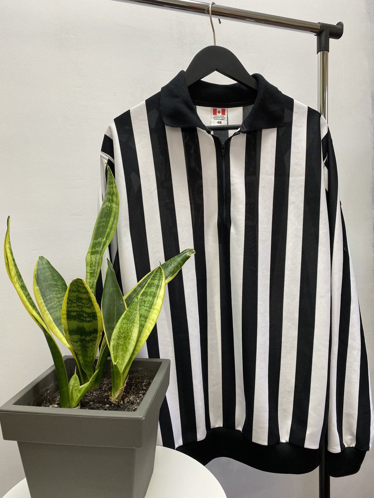 Ccm × Vintage Vintage CCM Hockey Referee Jersey Size 48 Size US M / EU 48-50 / 2 - 3 Thumbnail