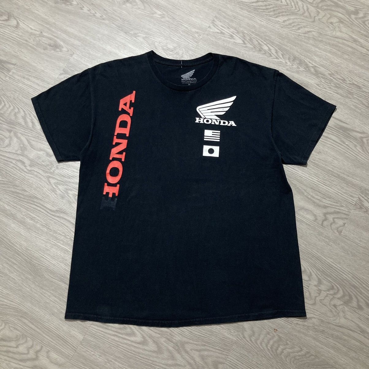 Honda Vintage Honda Hot Lap Logo Graphic T-shirt Black Size US XL / EU 56 / 4 - 1 Thumbnail